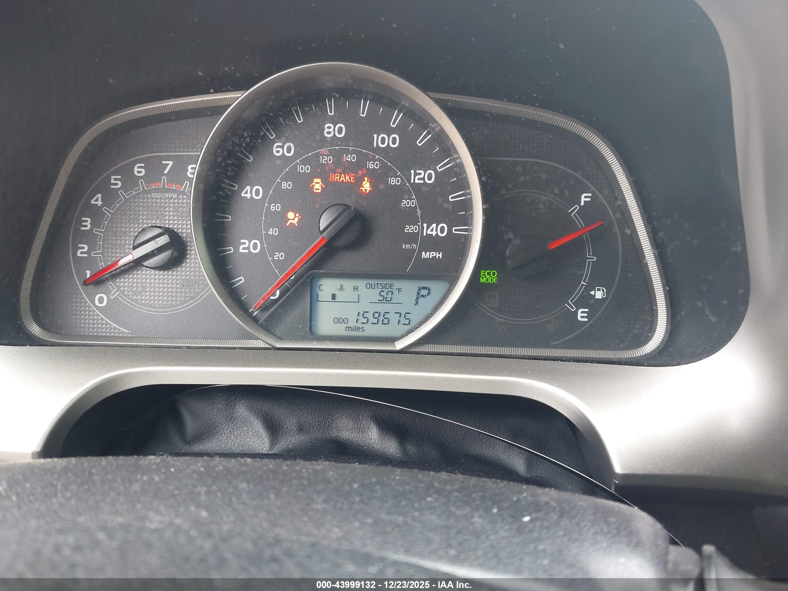 TOYOTA RAV4 image 7