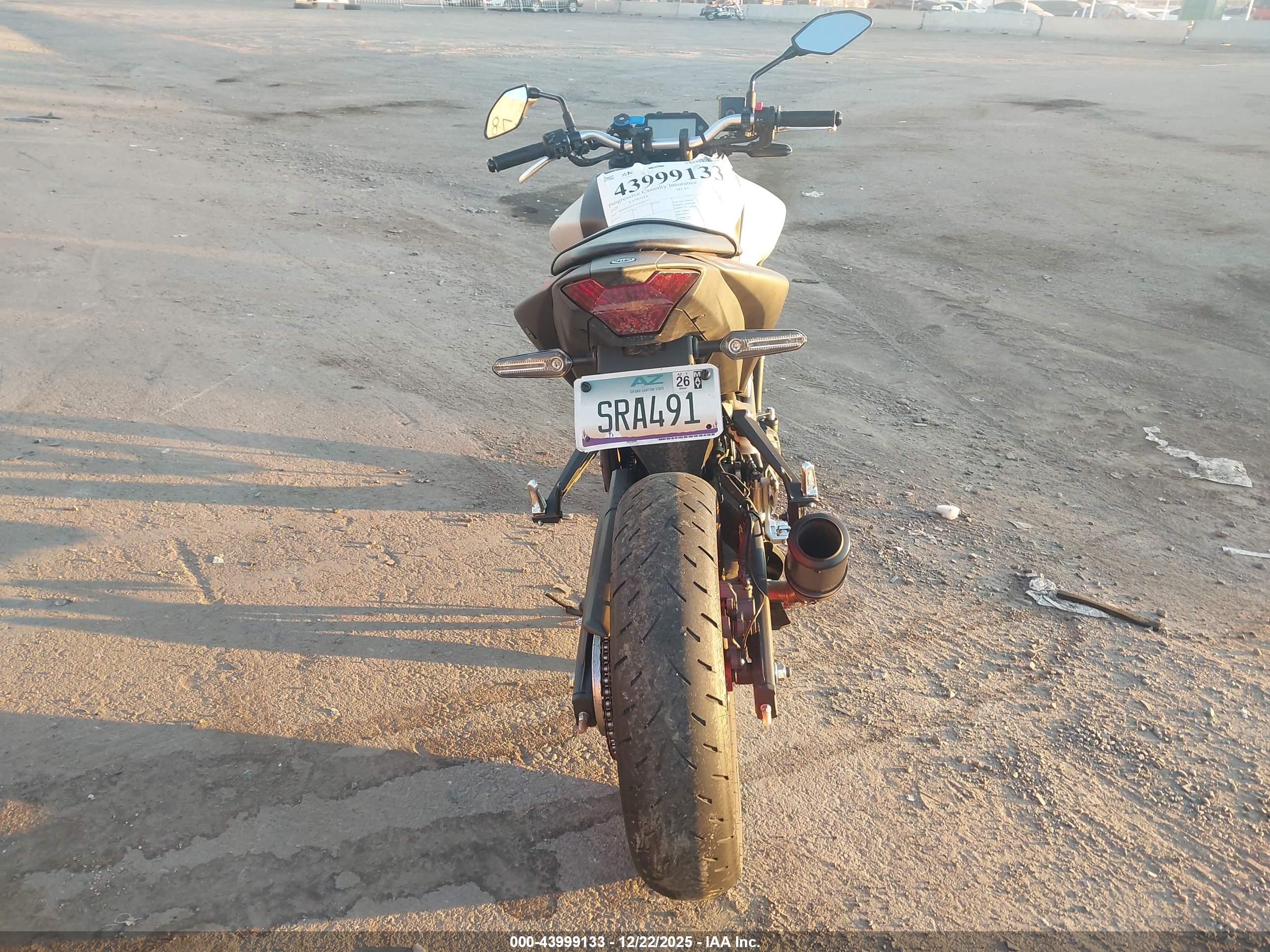 YAMAHA MT-03 image 6