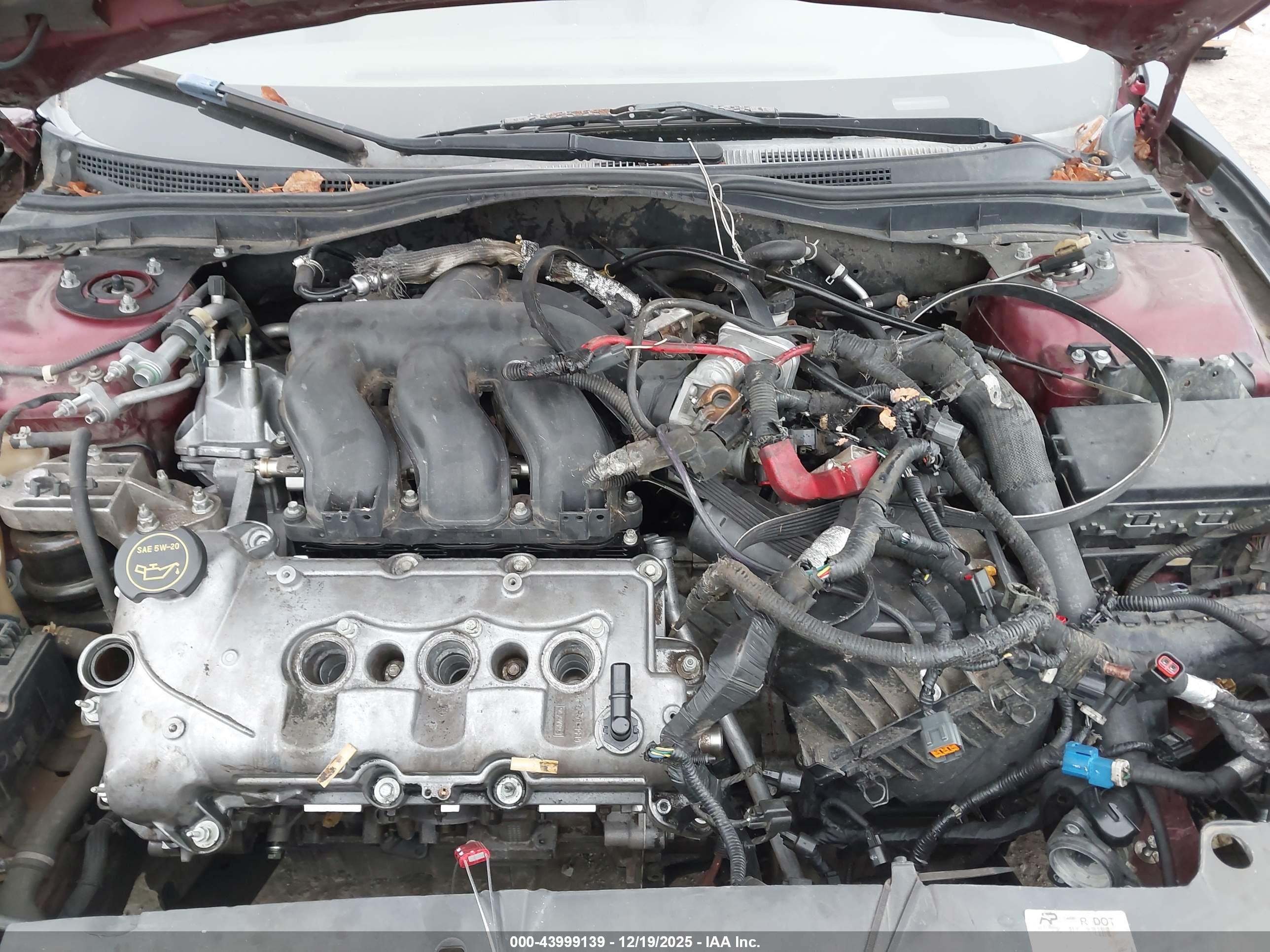 FORD FUSION image 10