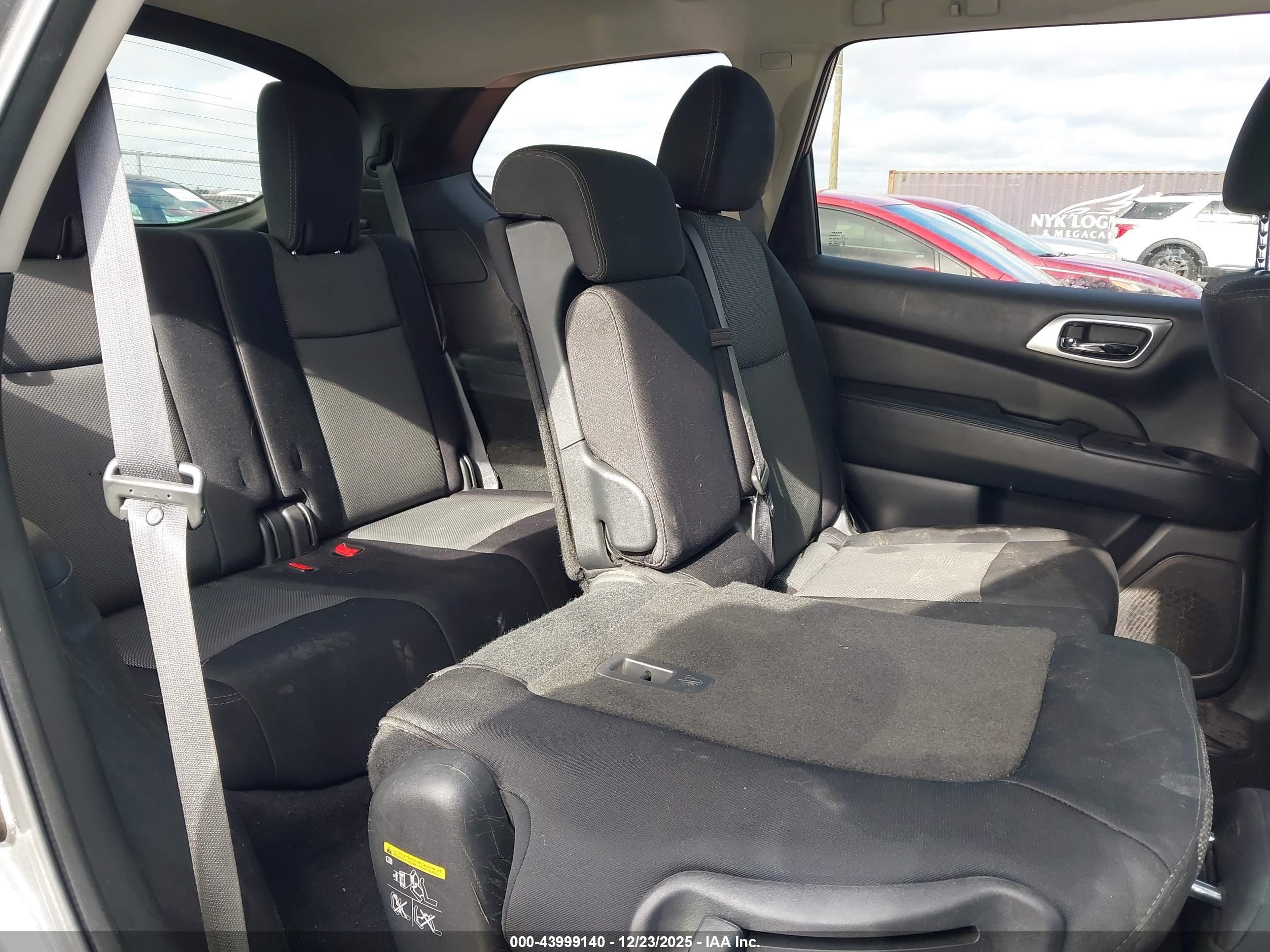 NISSAN PATHFINDER image 8