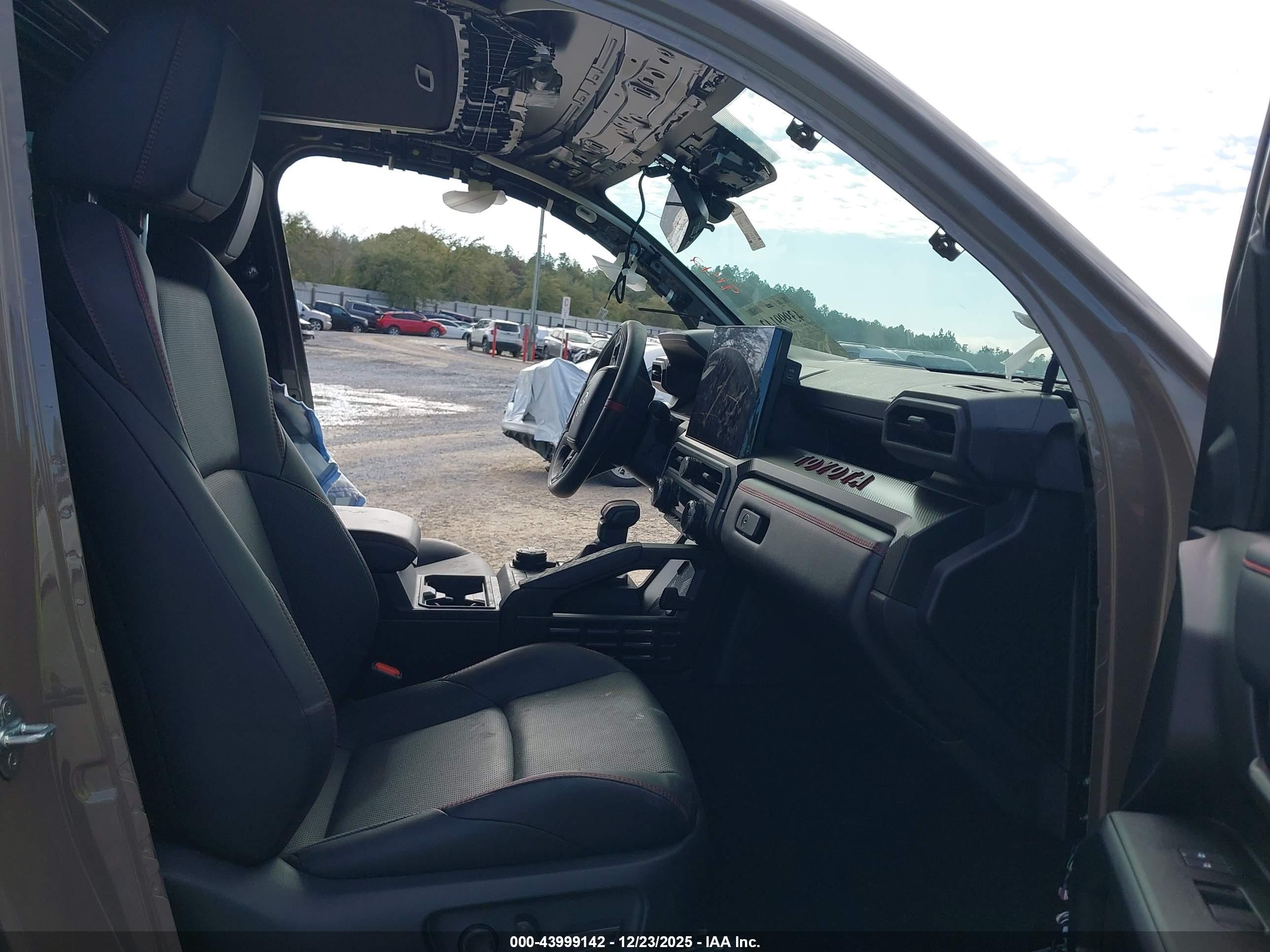 TOYOTA 4RUNNER image 5