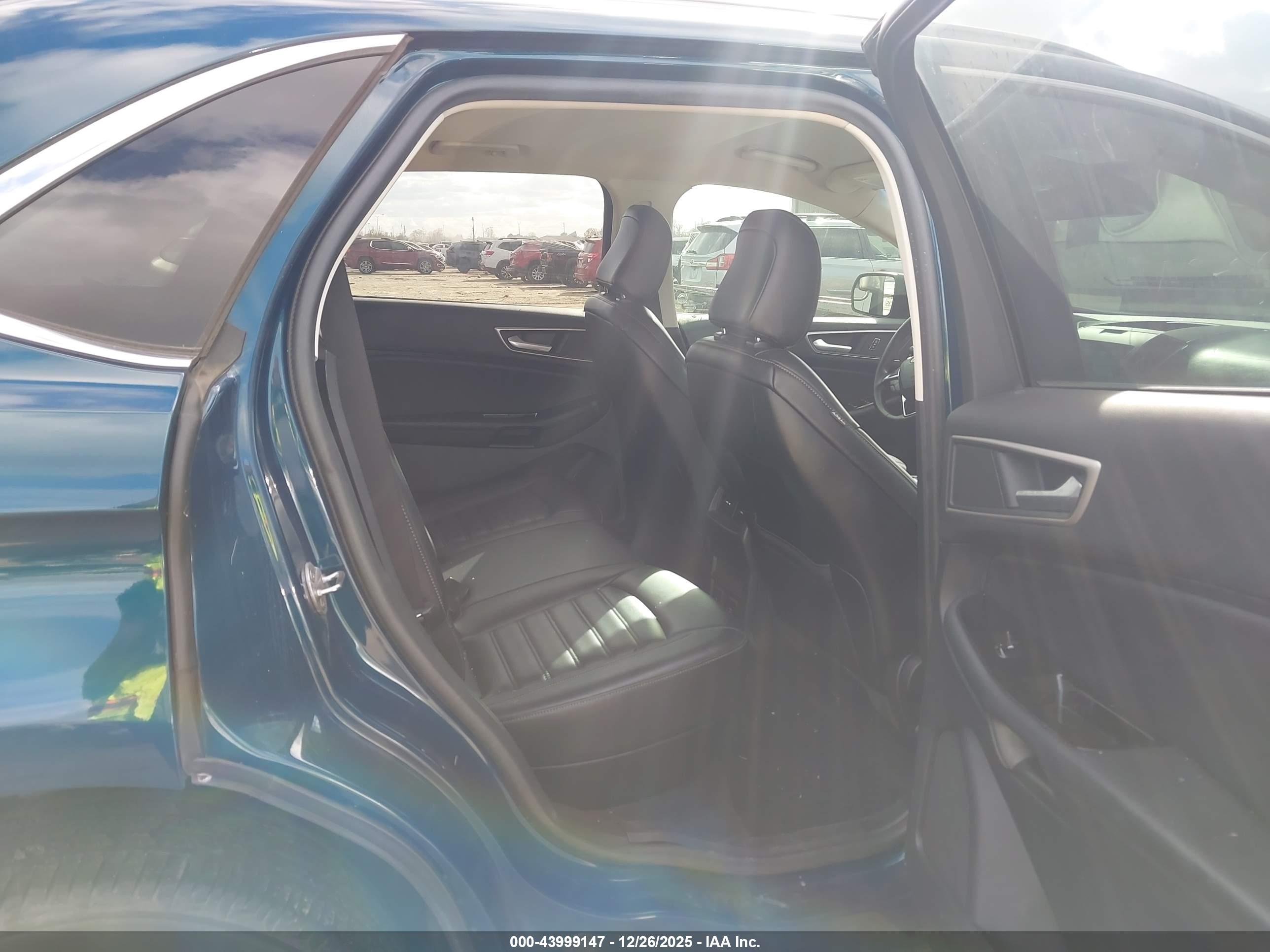 FORD EDGE image 8