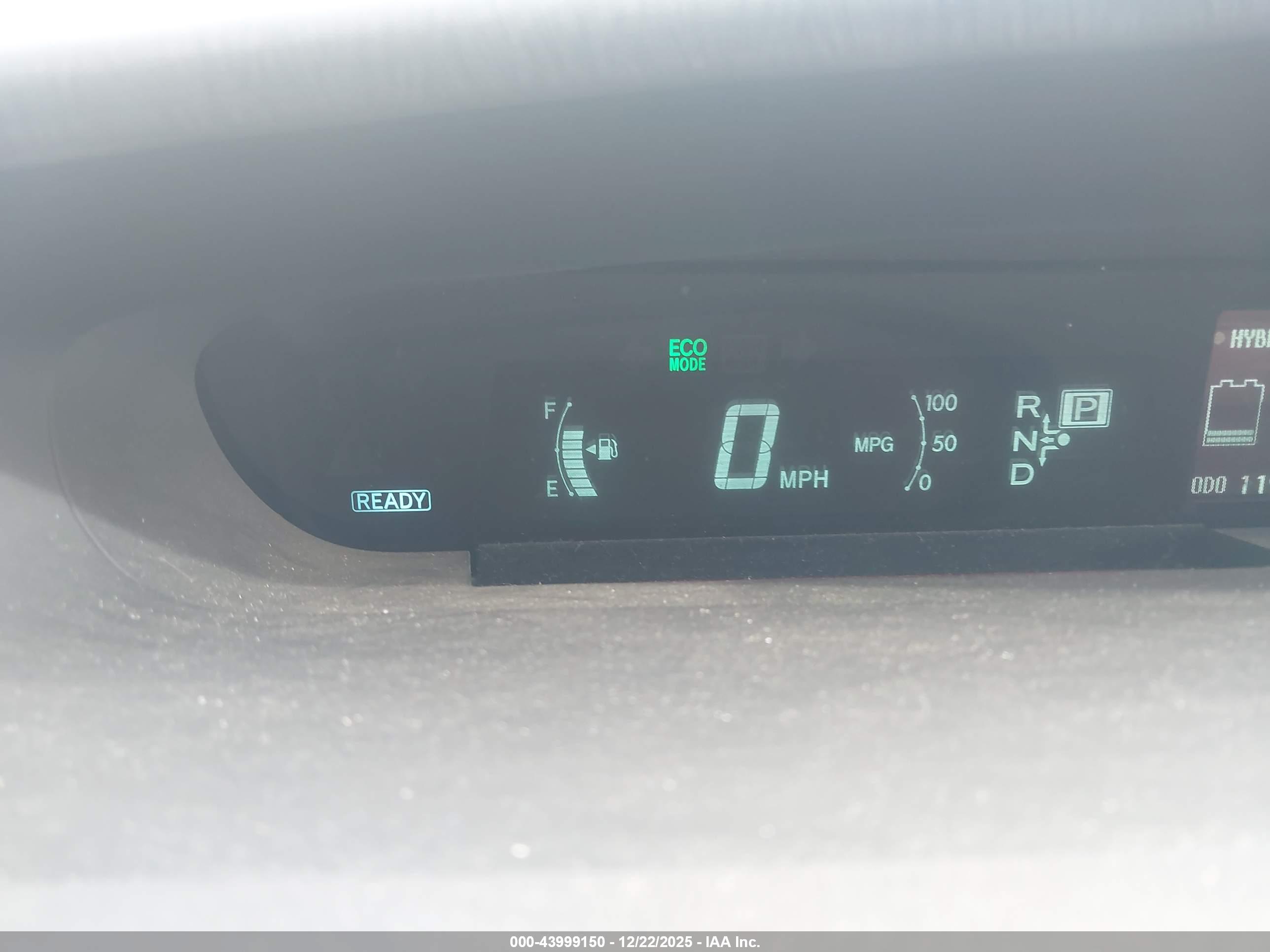 TOYOTA PRIUS image 6