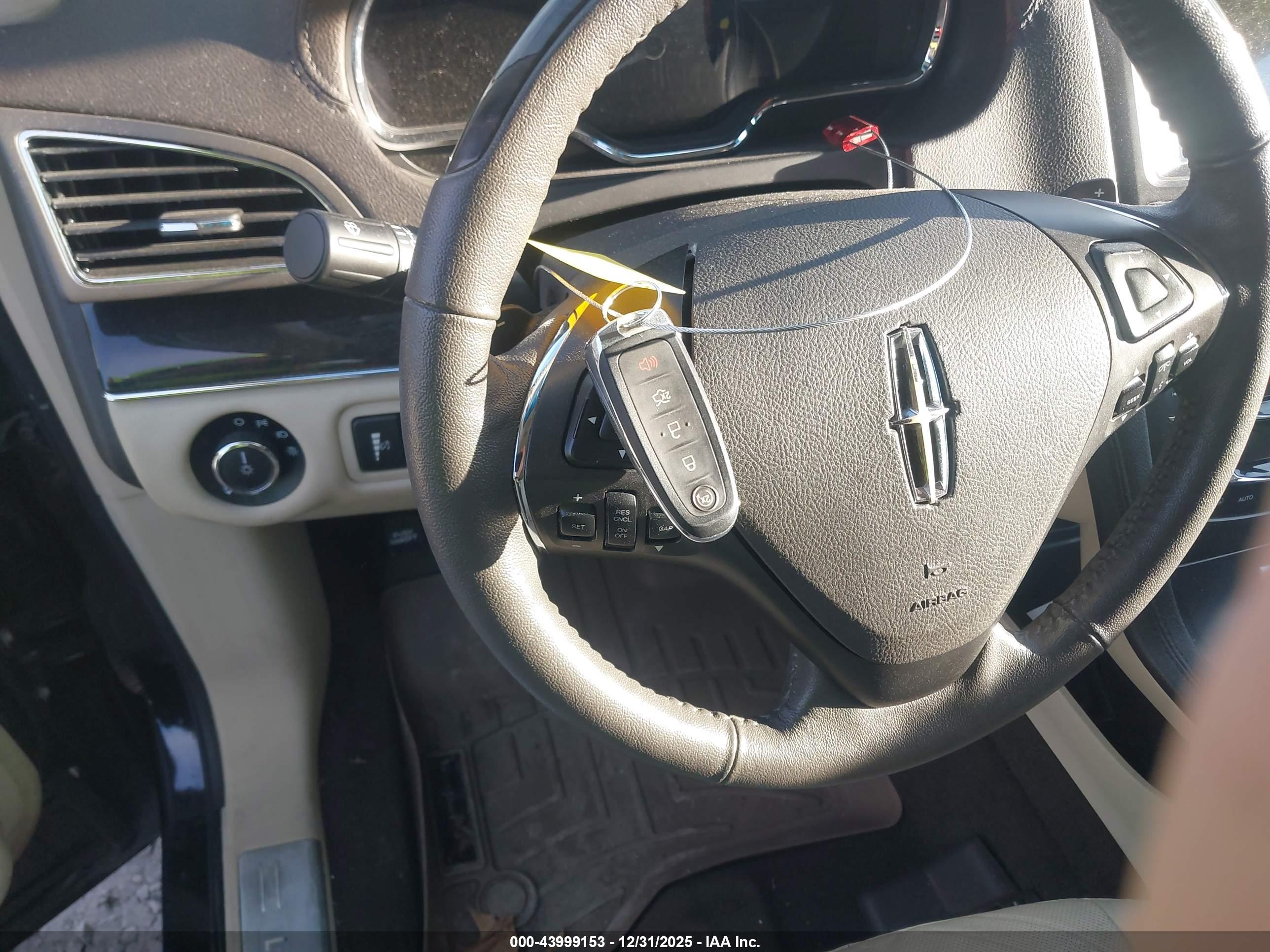 LINCOLN MKT image 11