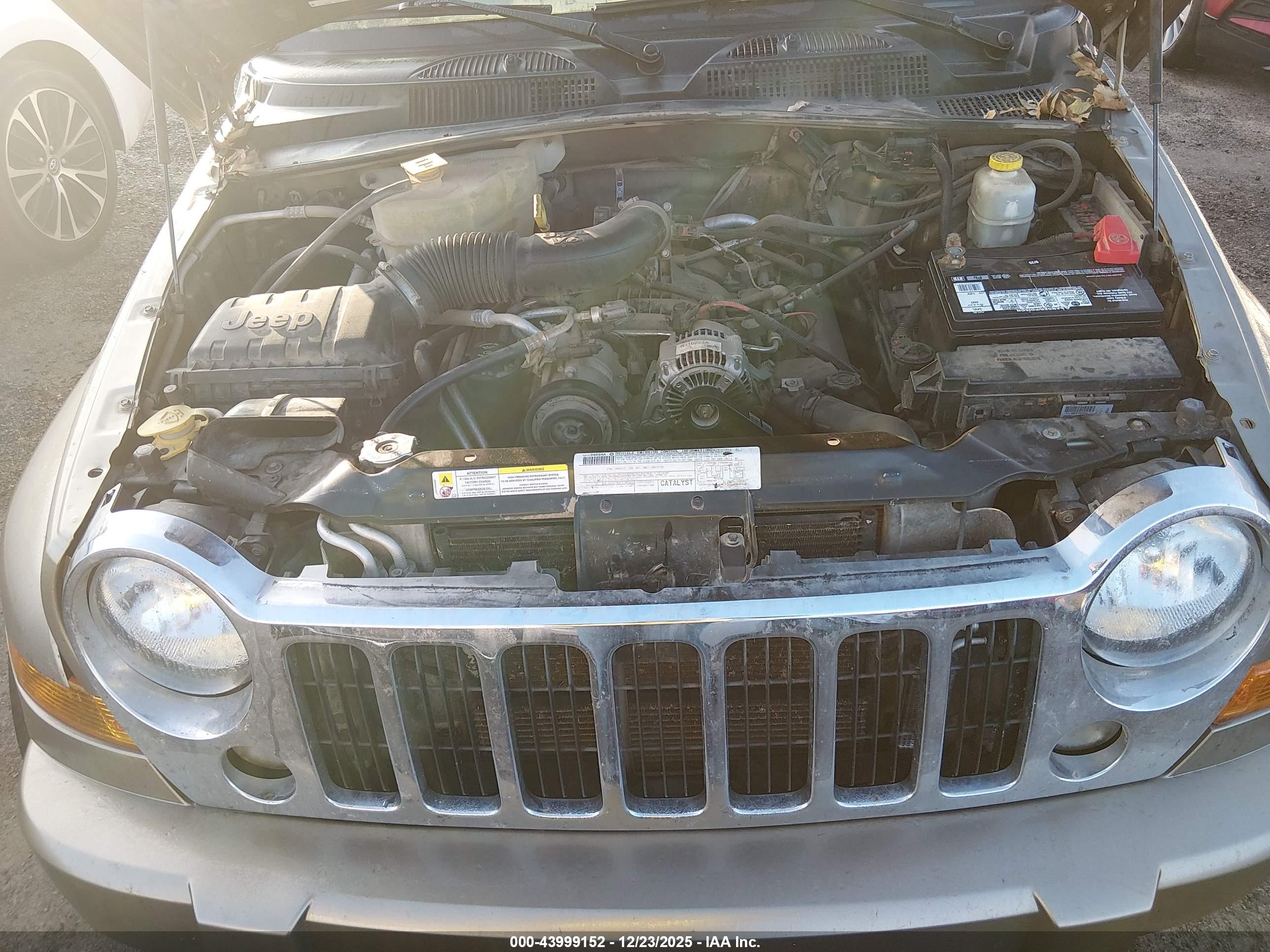 JEEP LIBERTY image 10