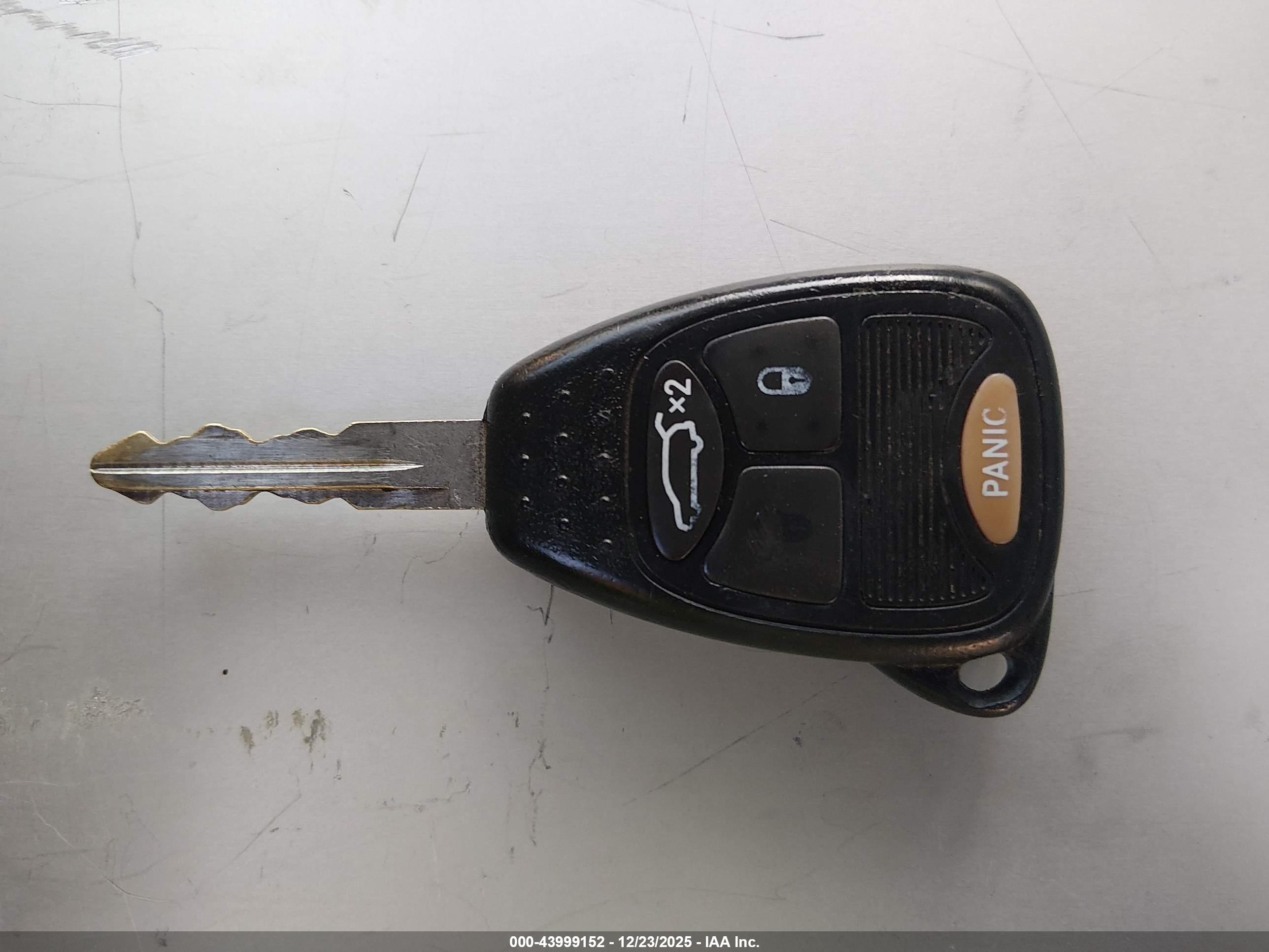 JEEP LIBERTY image 11