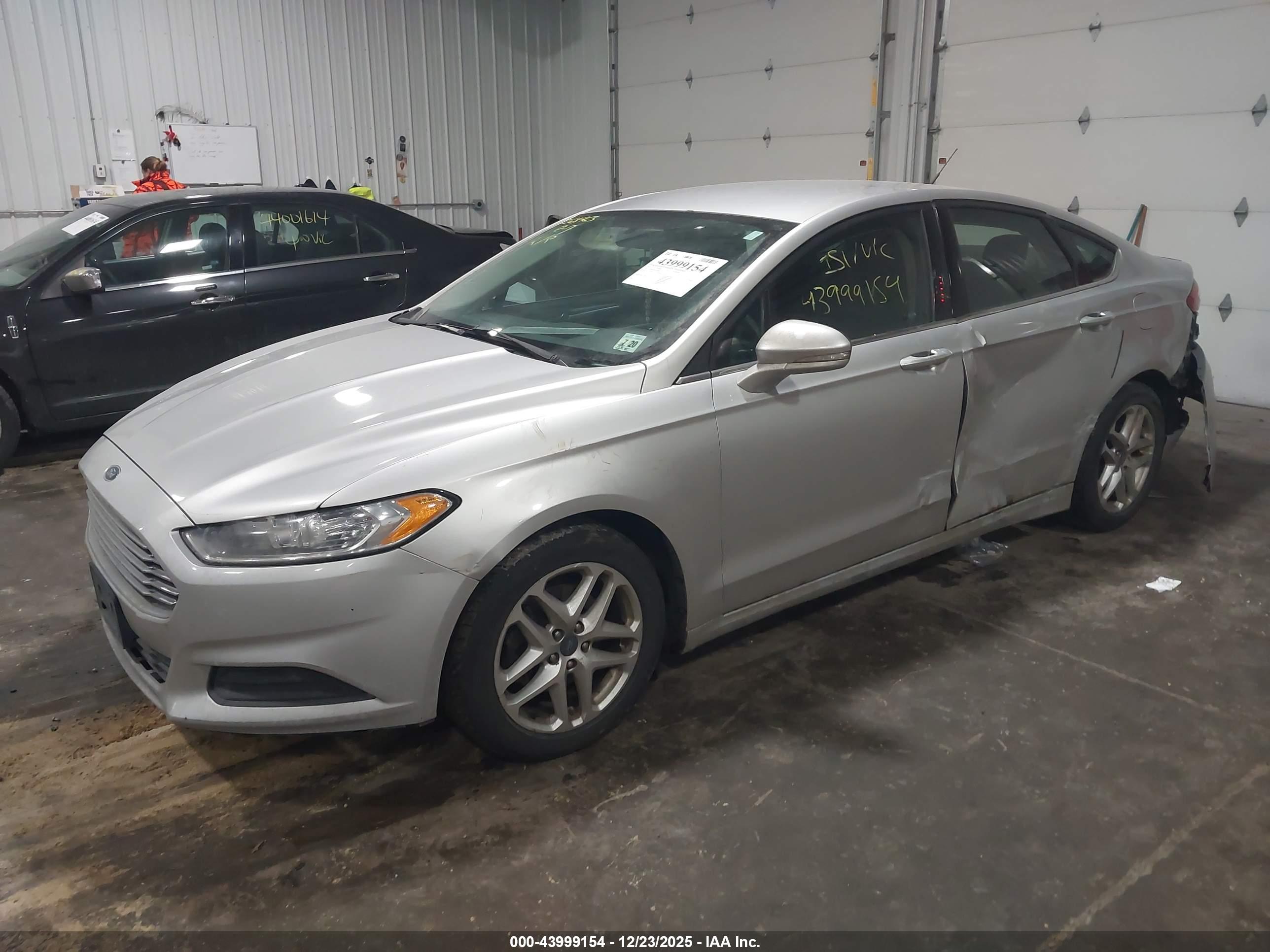 FORD FUSION image 2