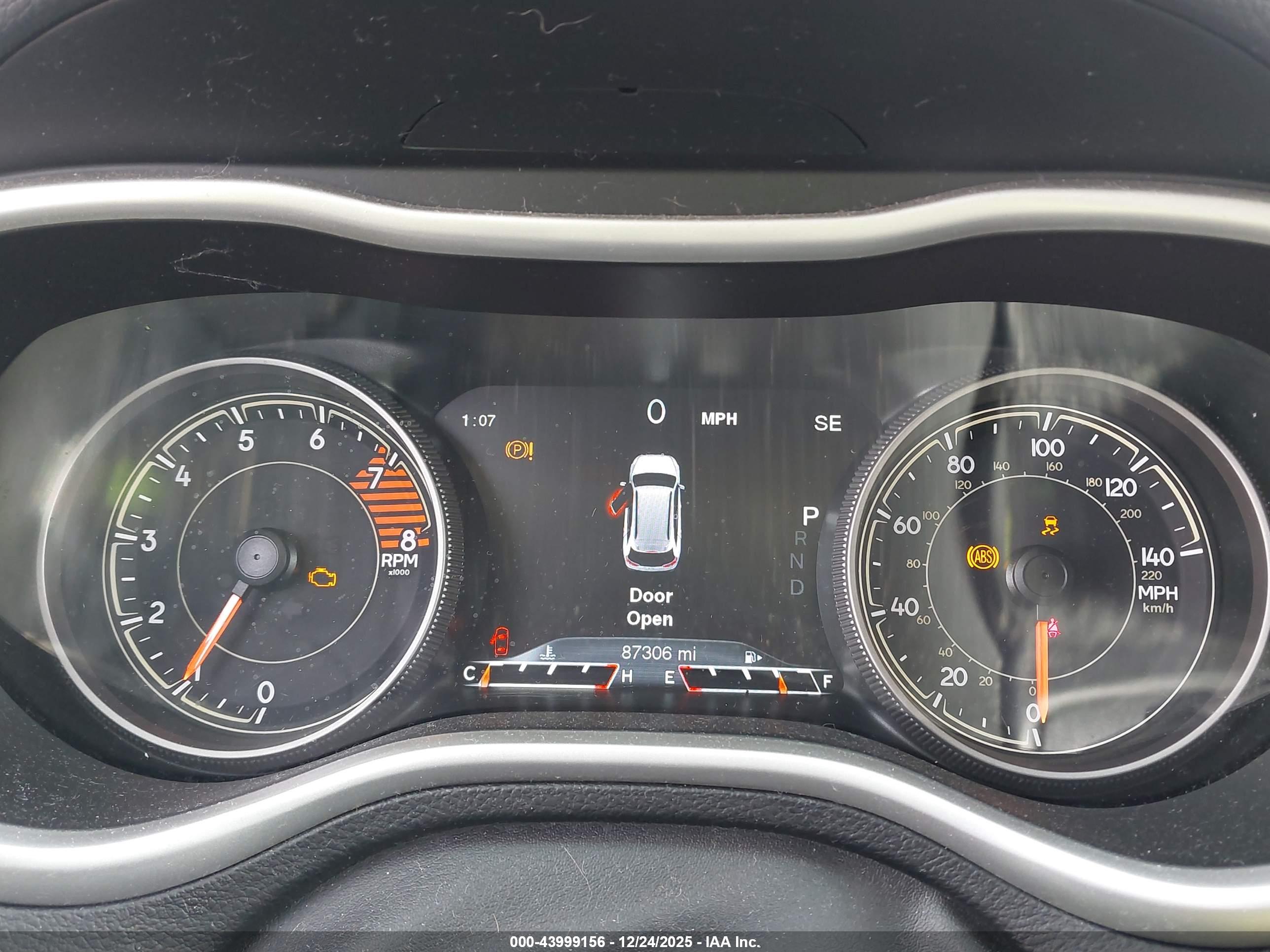 JEEP CHEROKEE image 7