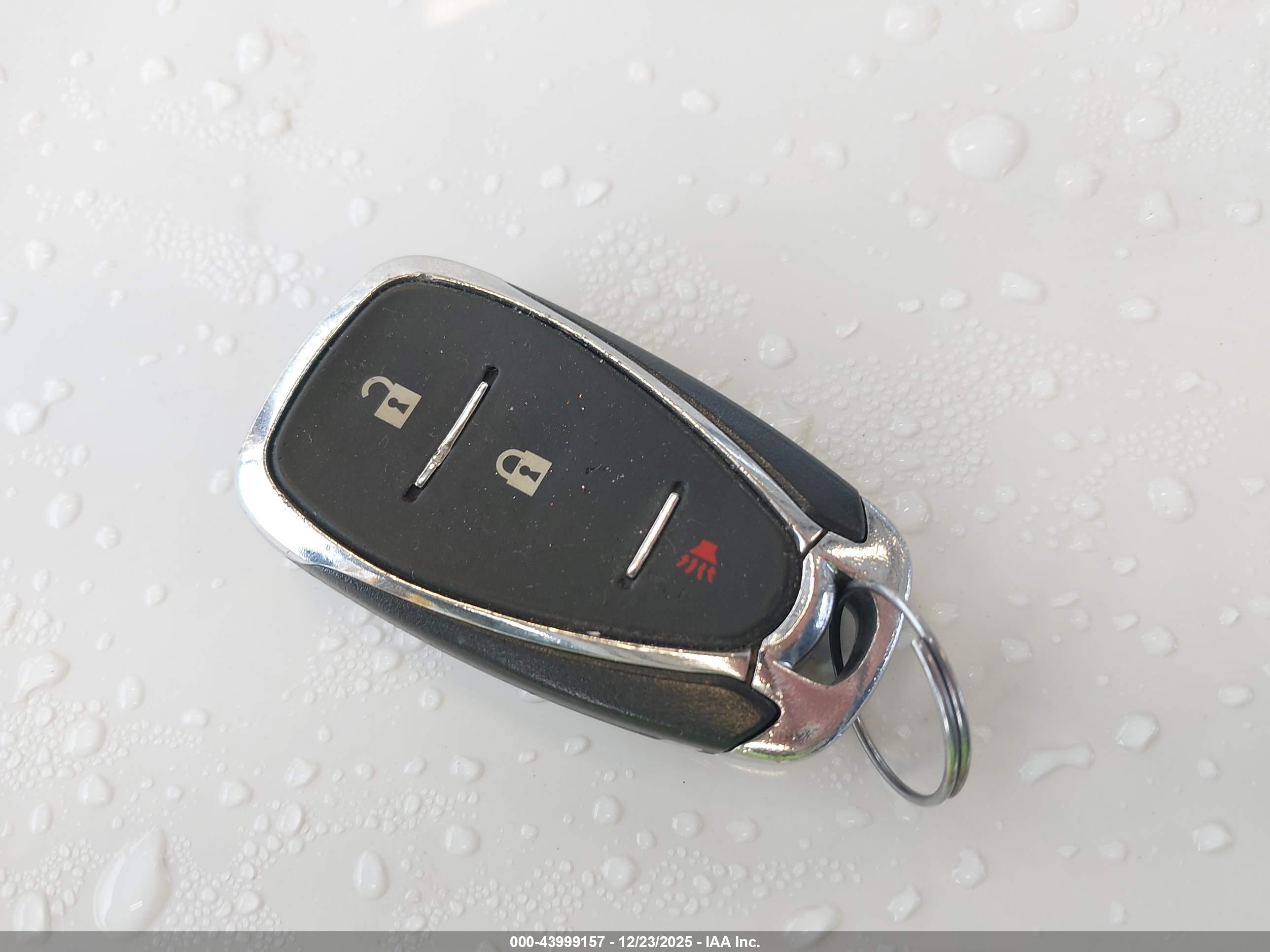 CHEVROLET EQUINOX image 11
