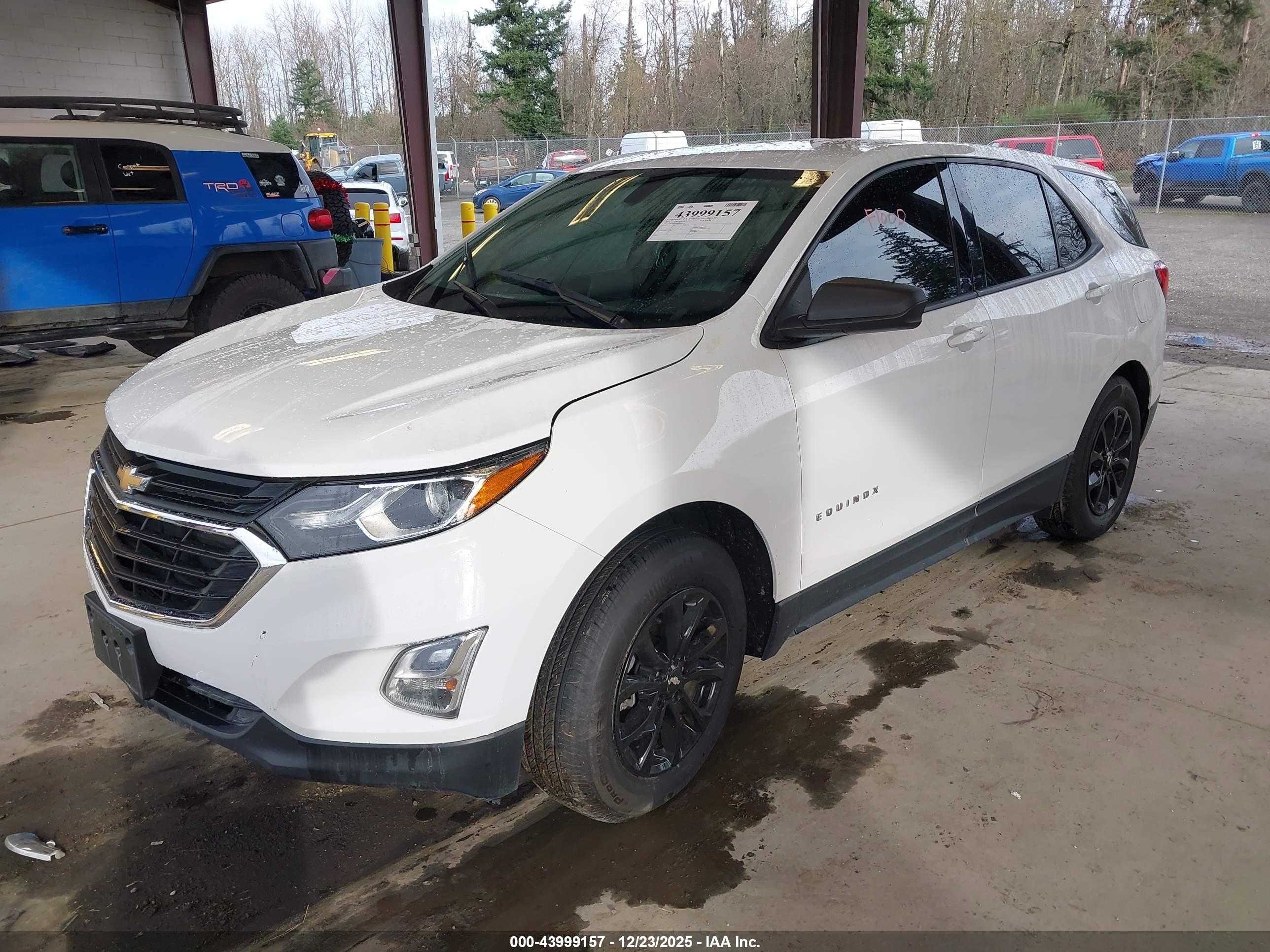 CHEVROLET EQUINOX image 2
