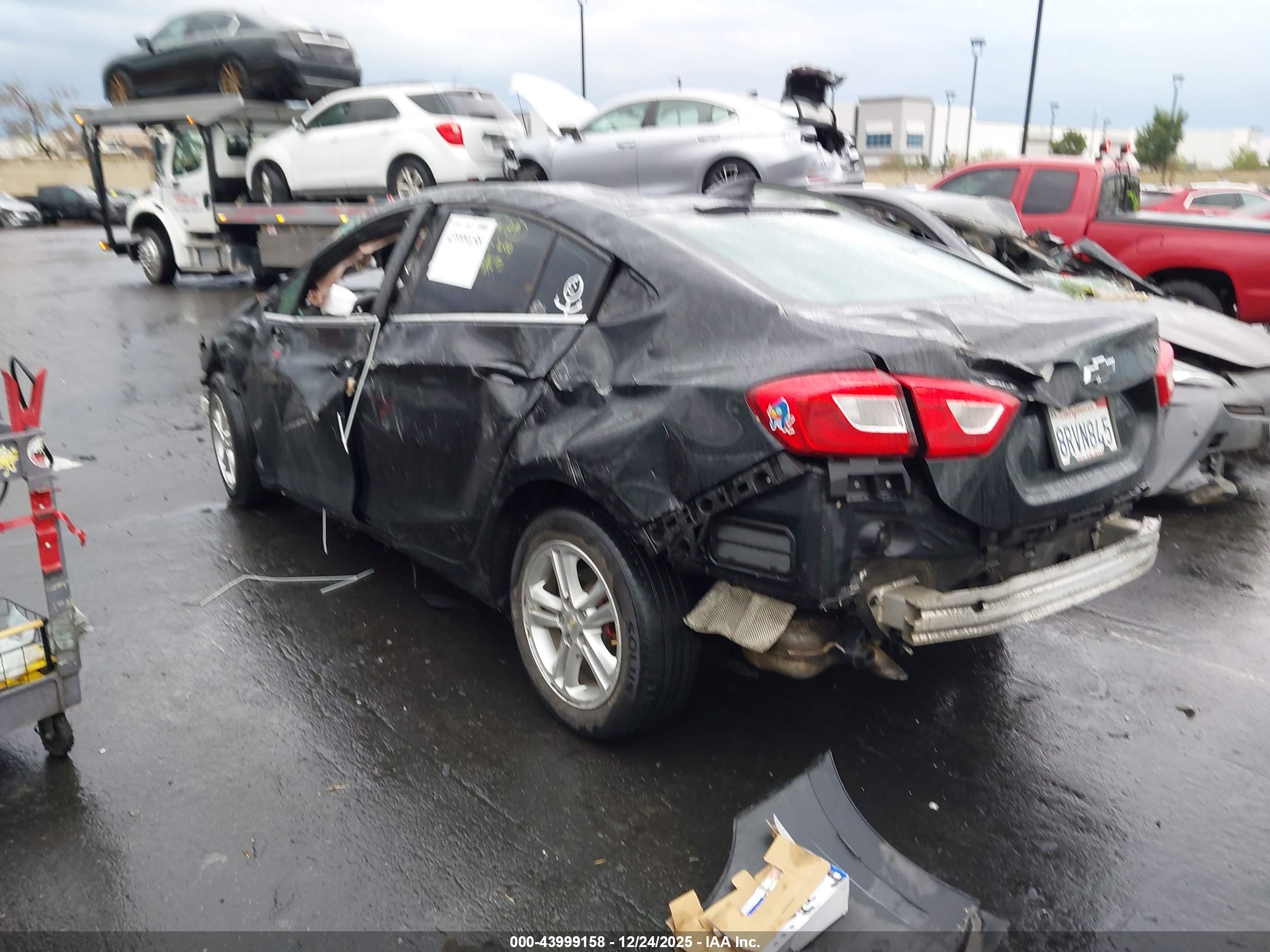 CHEVROLET CRUZE image 3