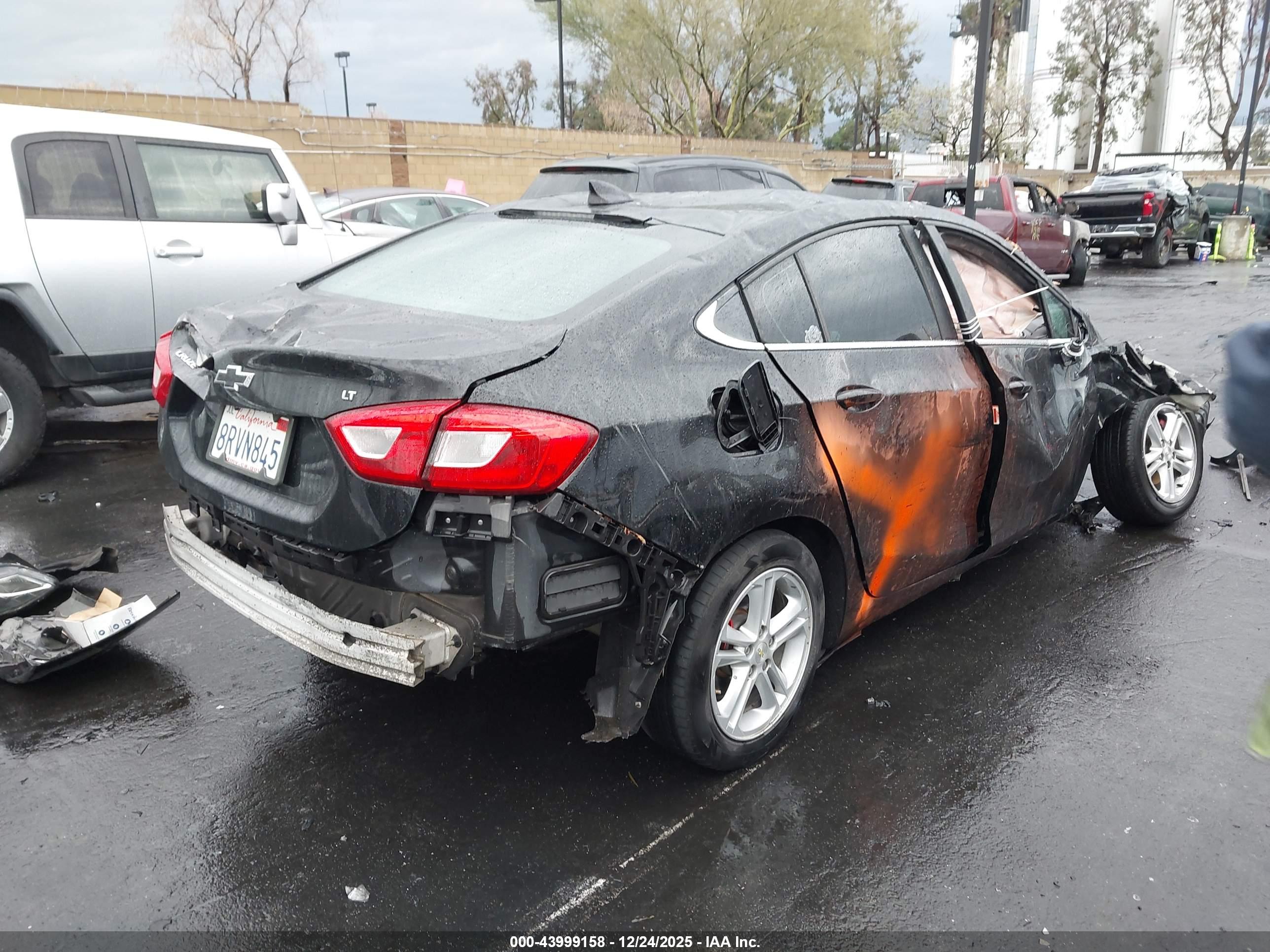 CHEVROLET CRUZE image 4