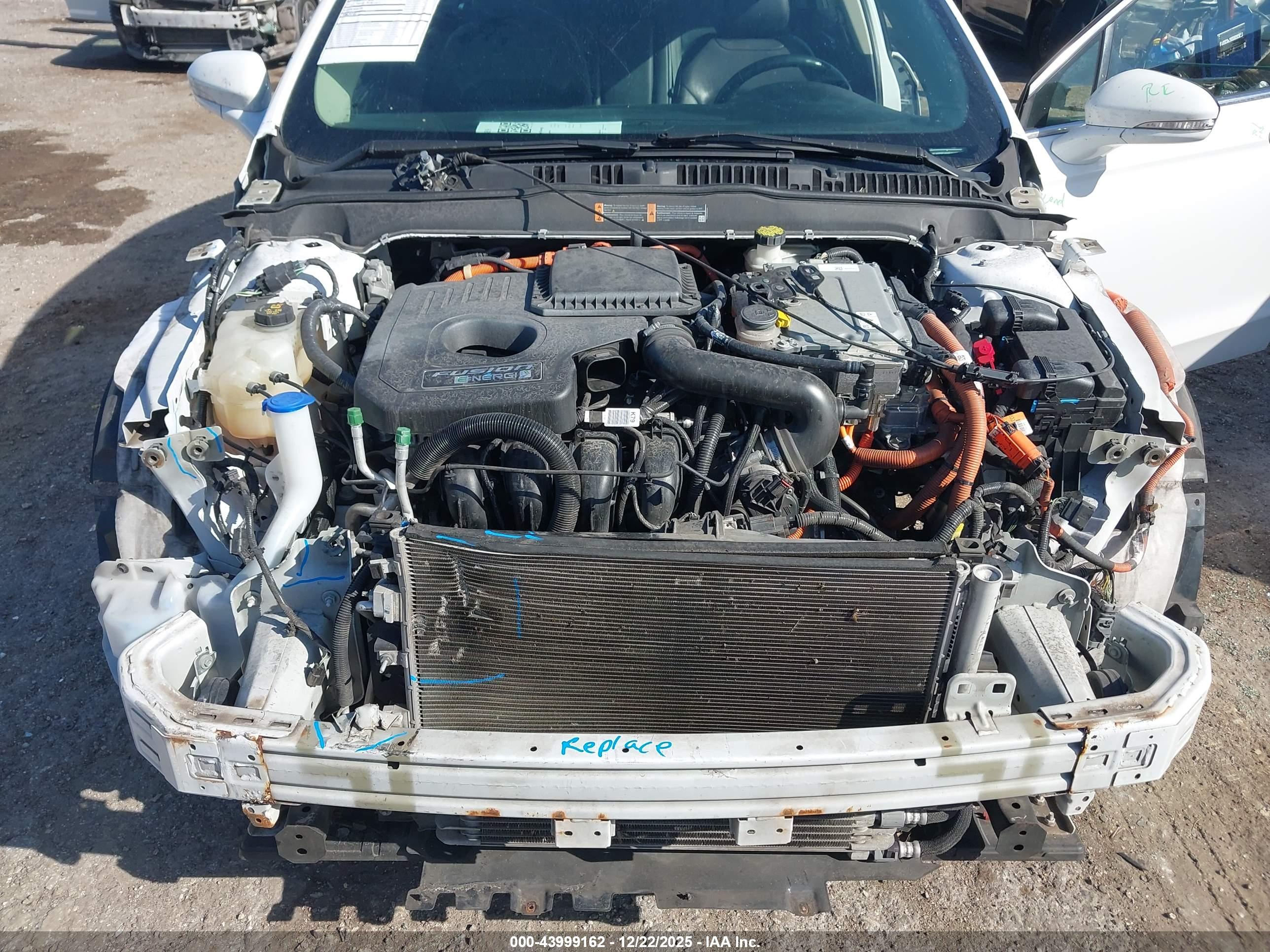 FORD FUSION image 10