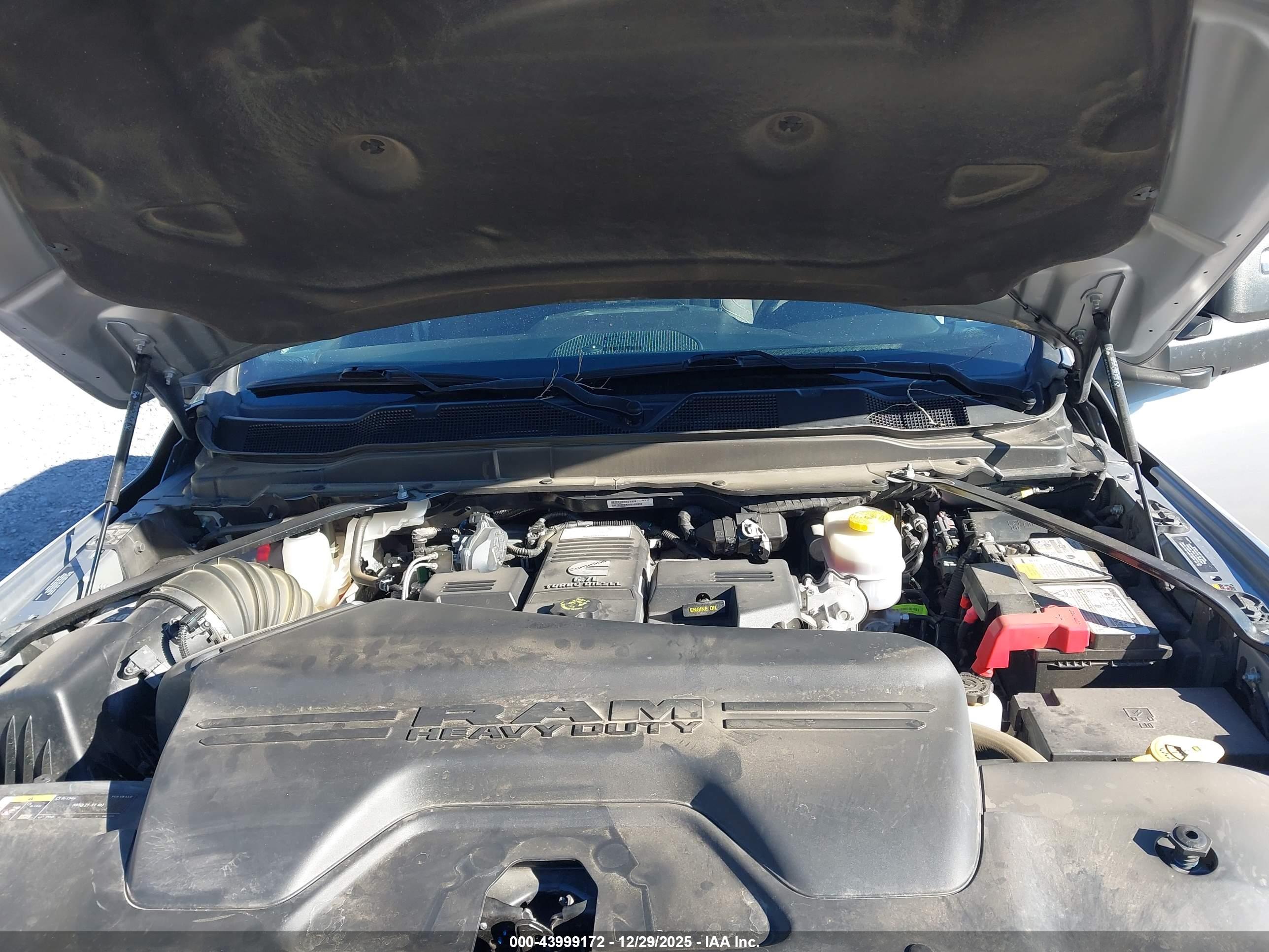 RAM 2500 image 10