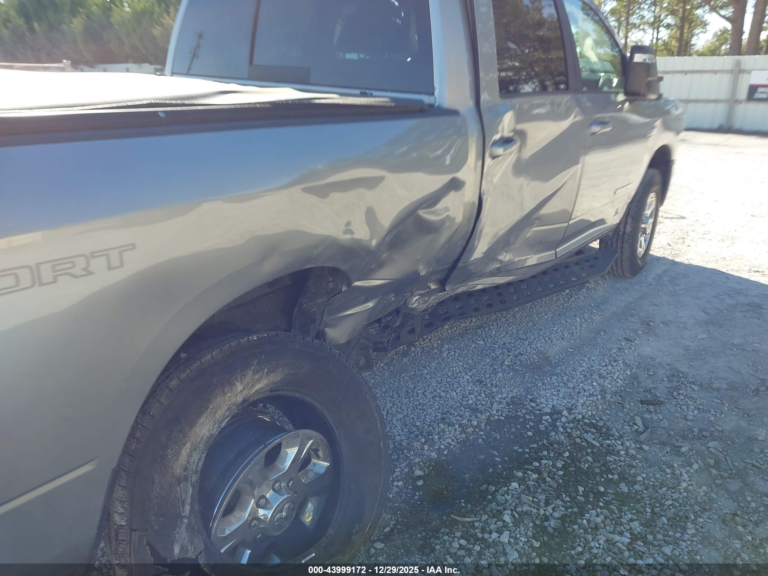 RAM 2500 image 6