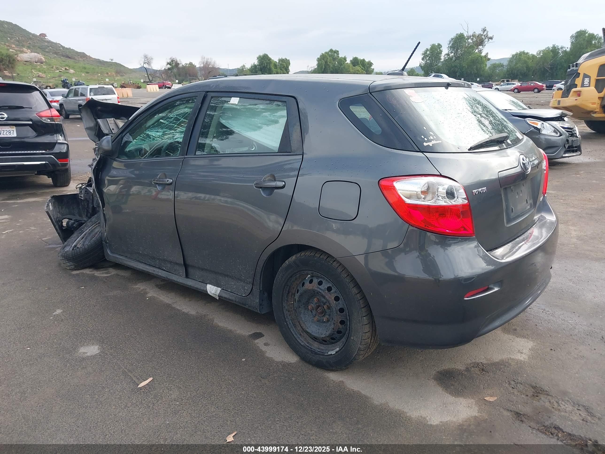 TOYOTA MATRIX image 3