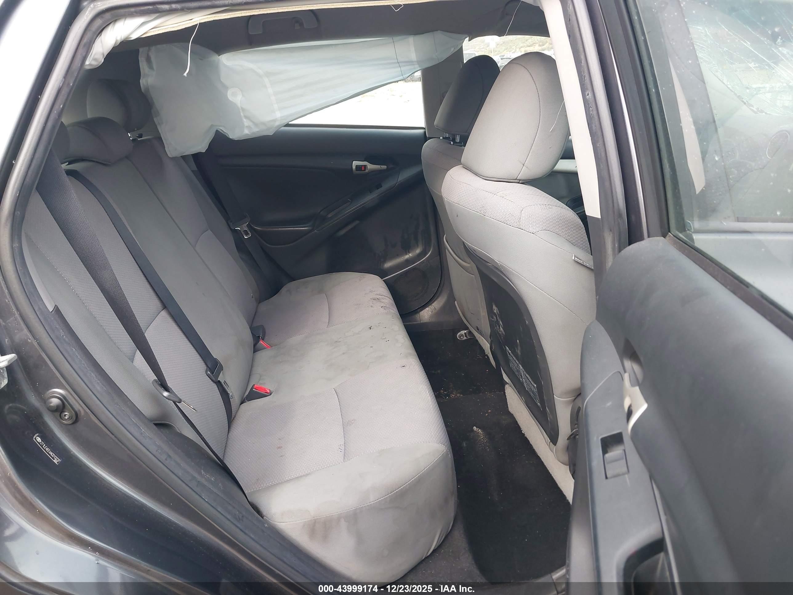 TOYOTA MATRIX image 8