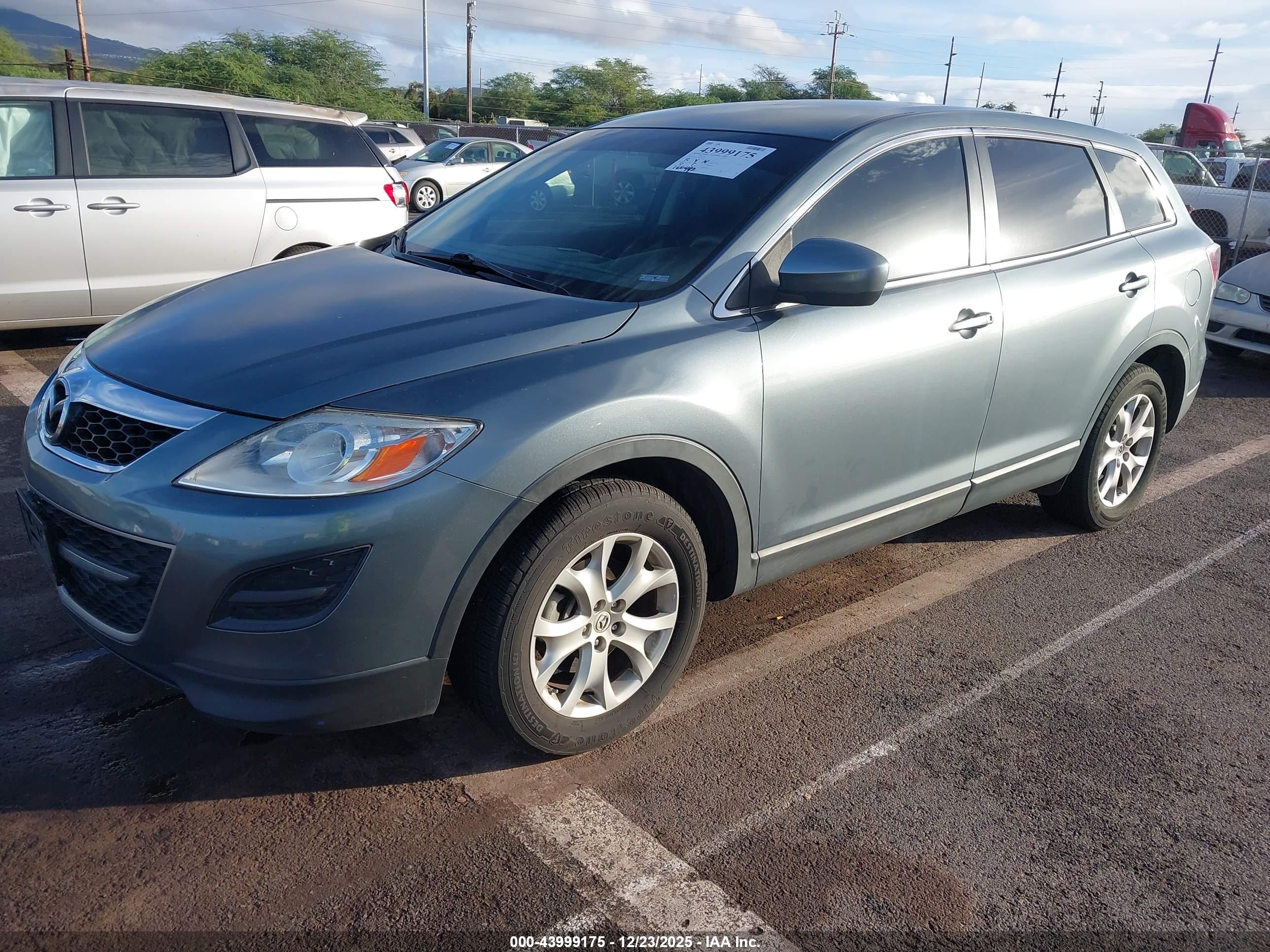 MAZDA CX-9 image 2