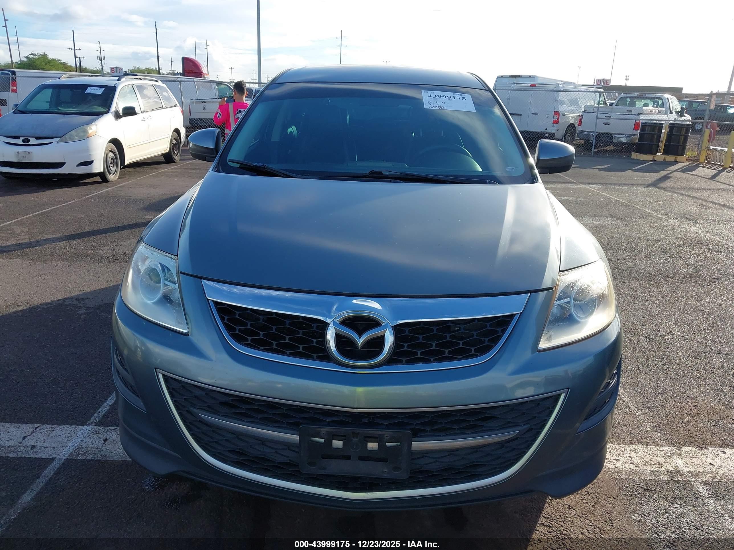 MAZDA CX-9 image 6