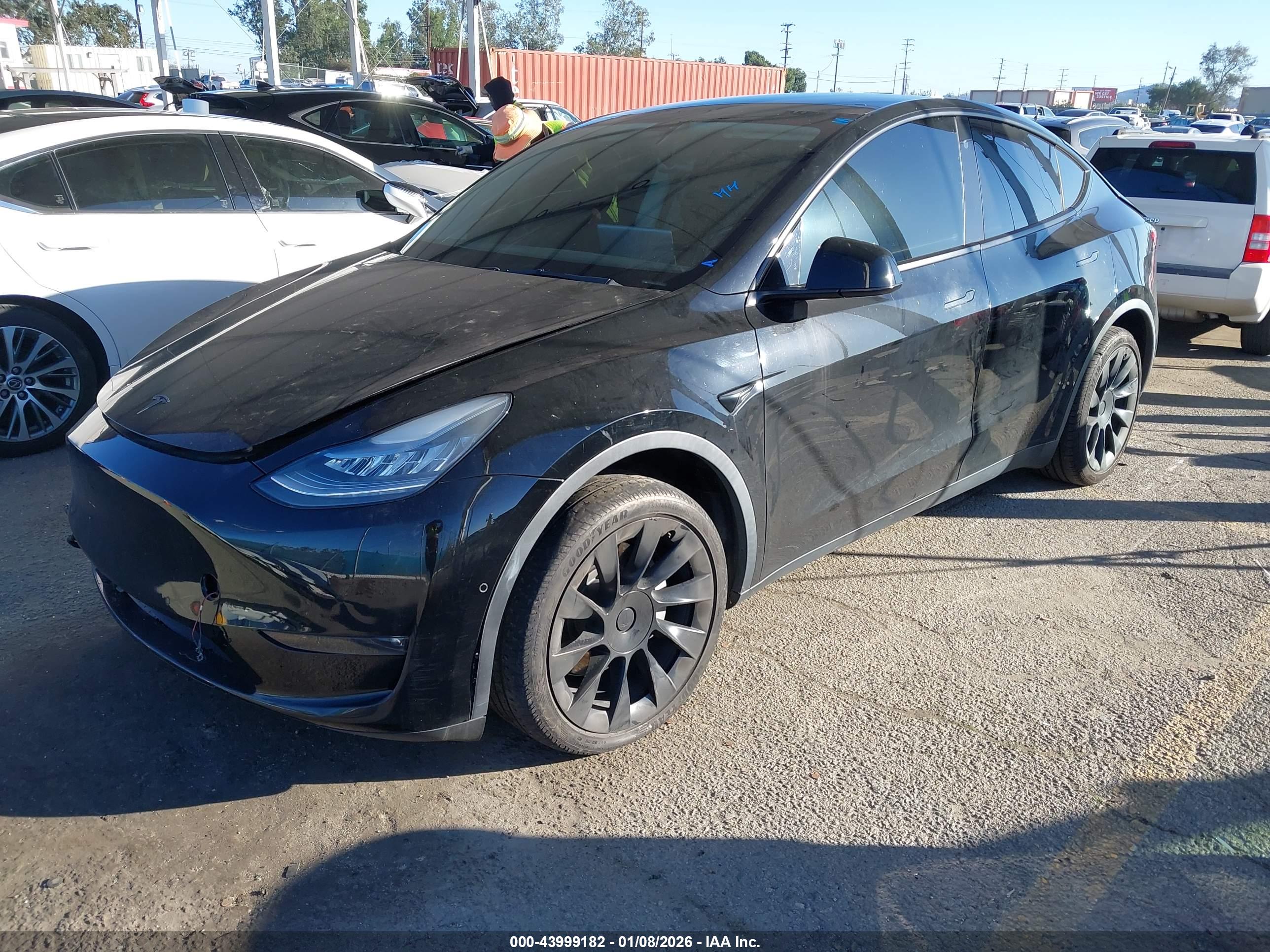 TESLA MODEL image 2