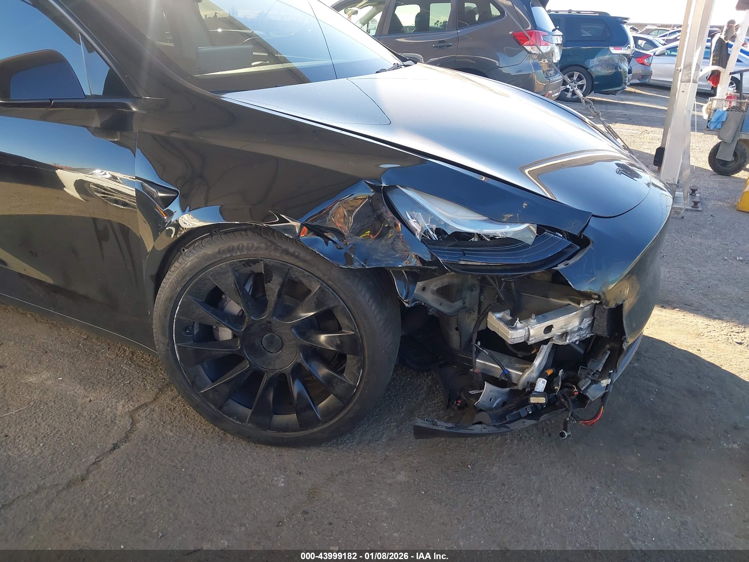 TESLA MODEL image 6