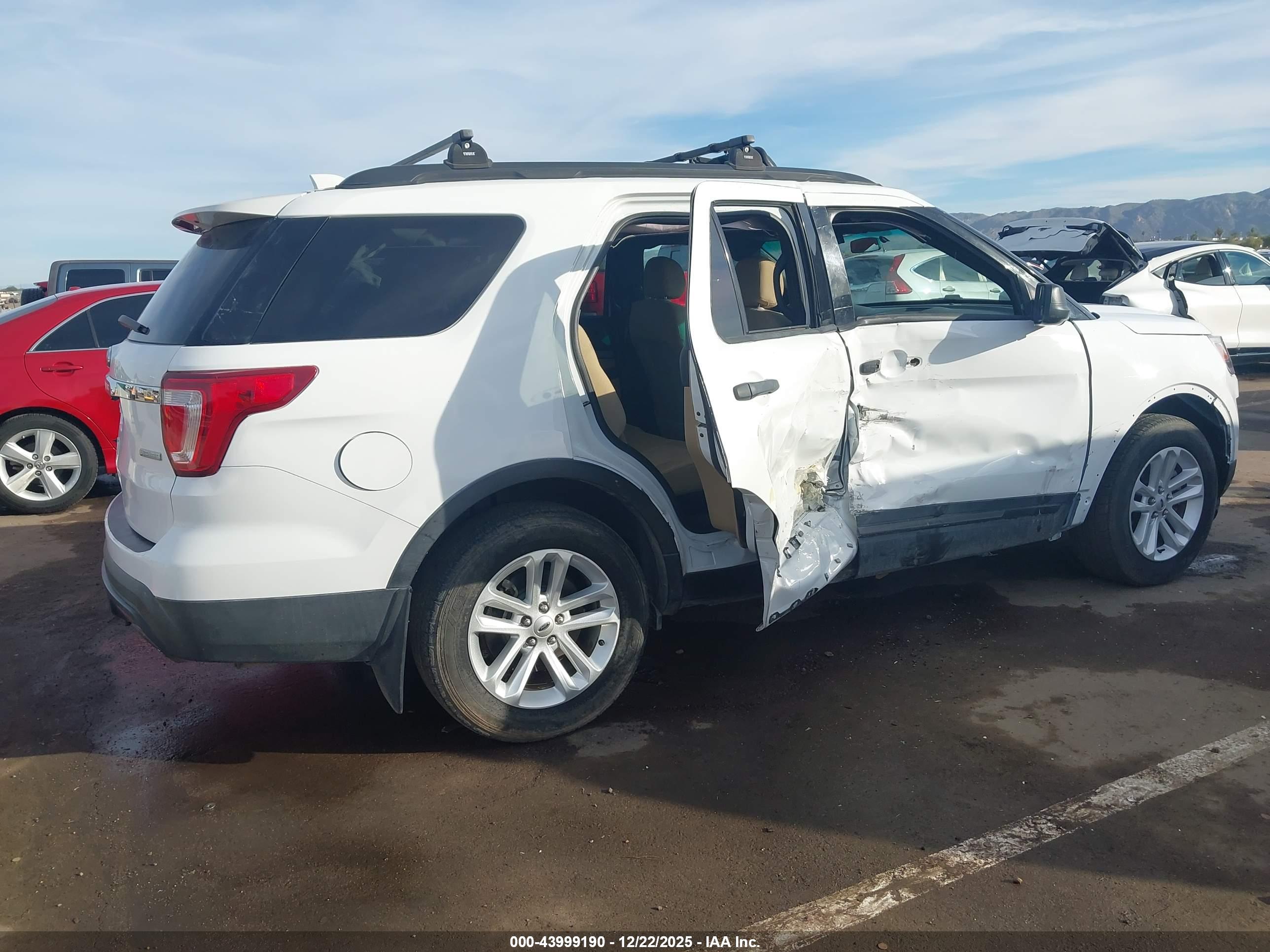 FORD EXPLORER image 6