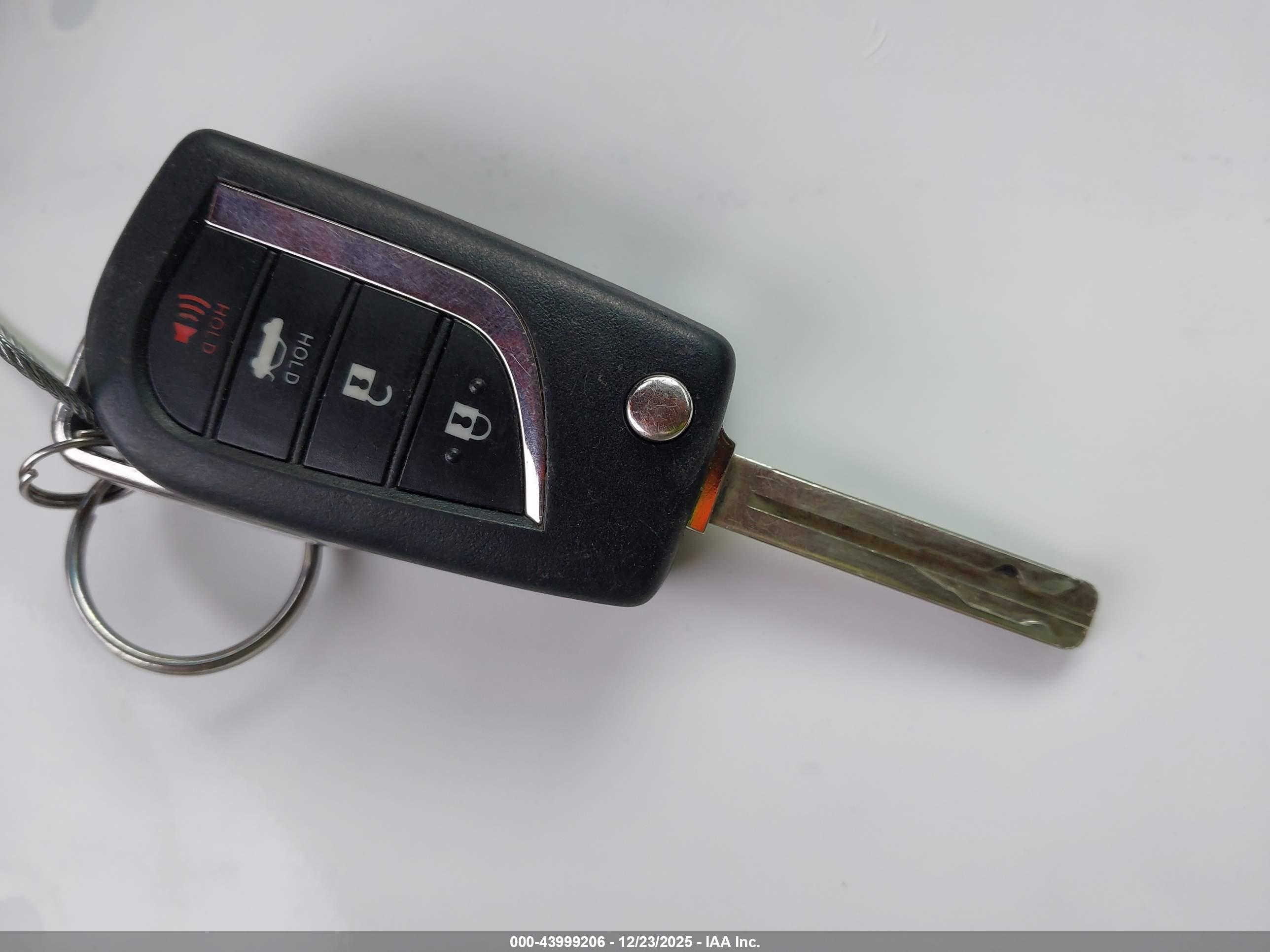 TOYOTA CAMRY image 11