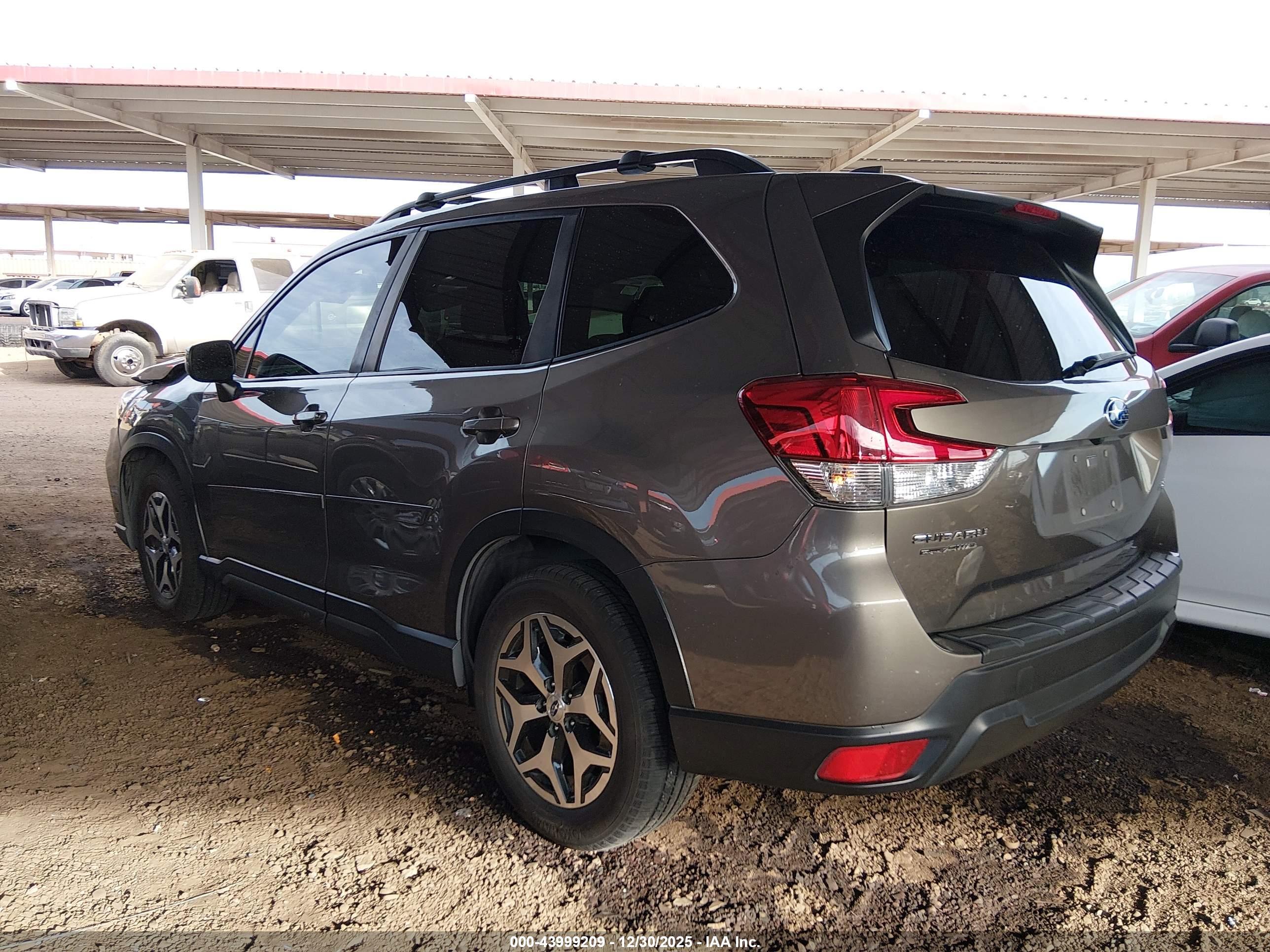 SUBARU FORESTER image 3