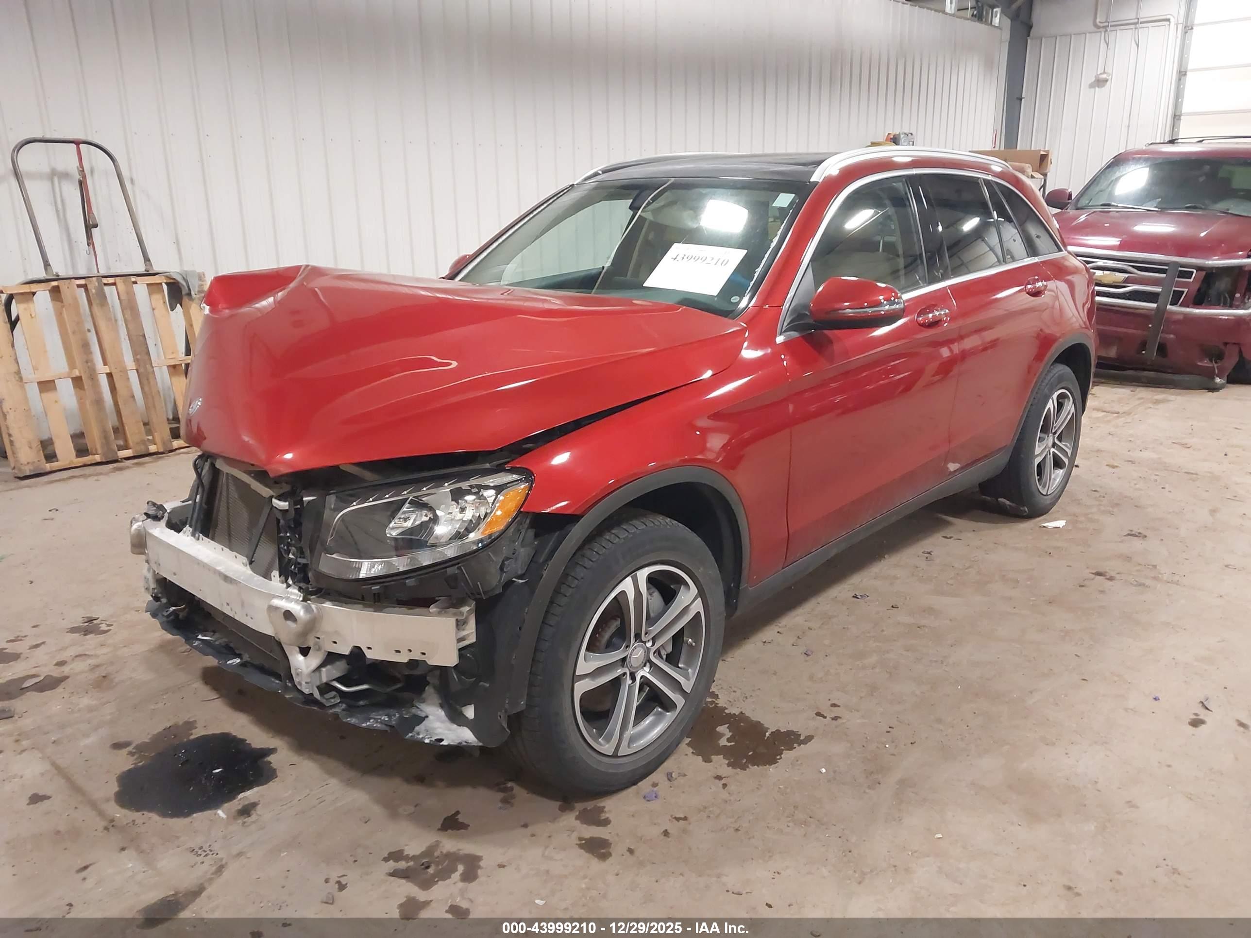 MERCEDES-BENZ GLC image 2