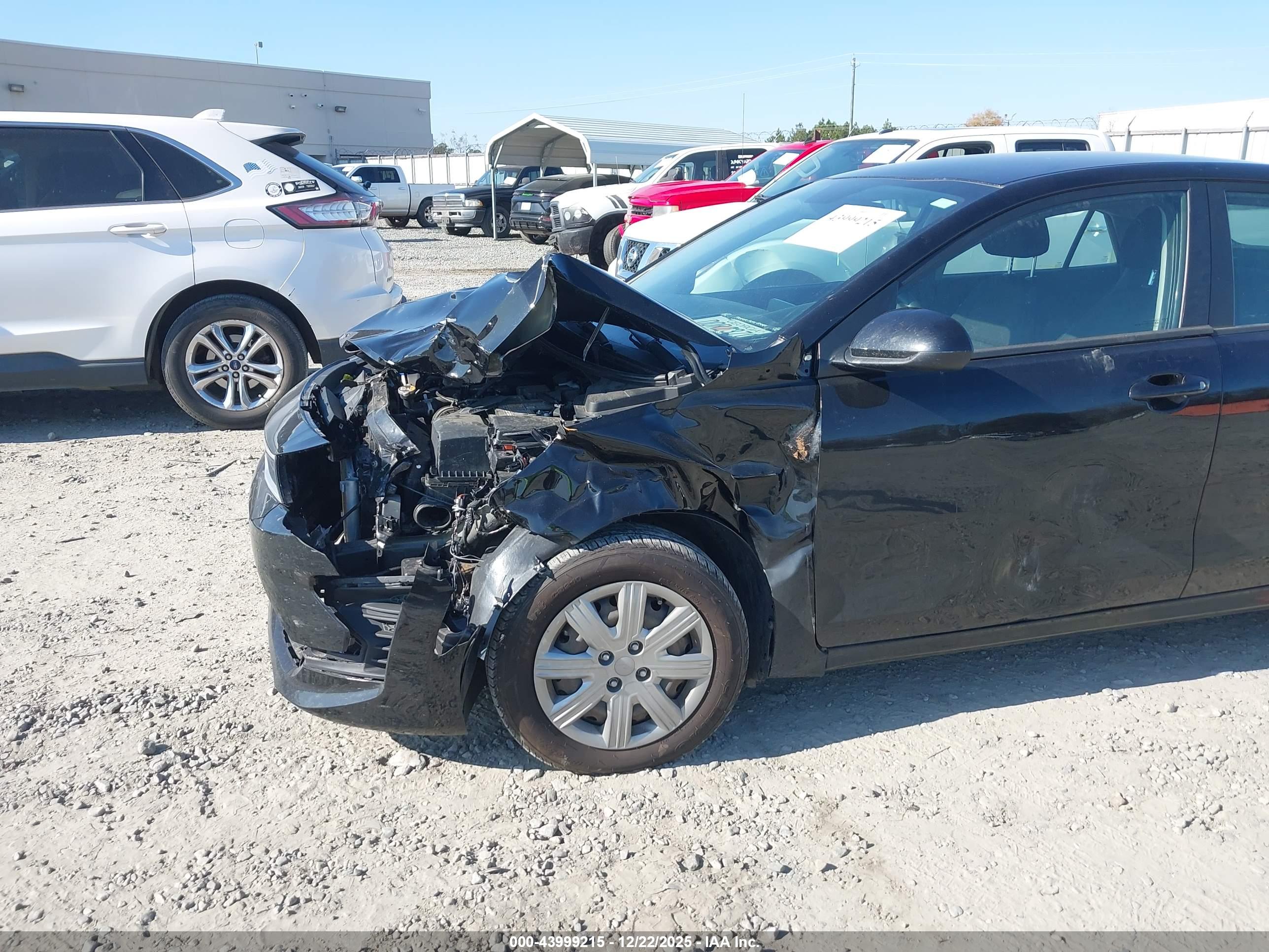KIA RIO image 6