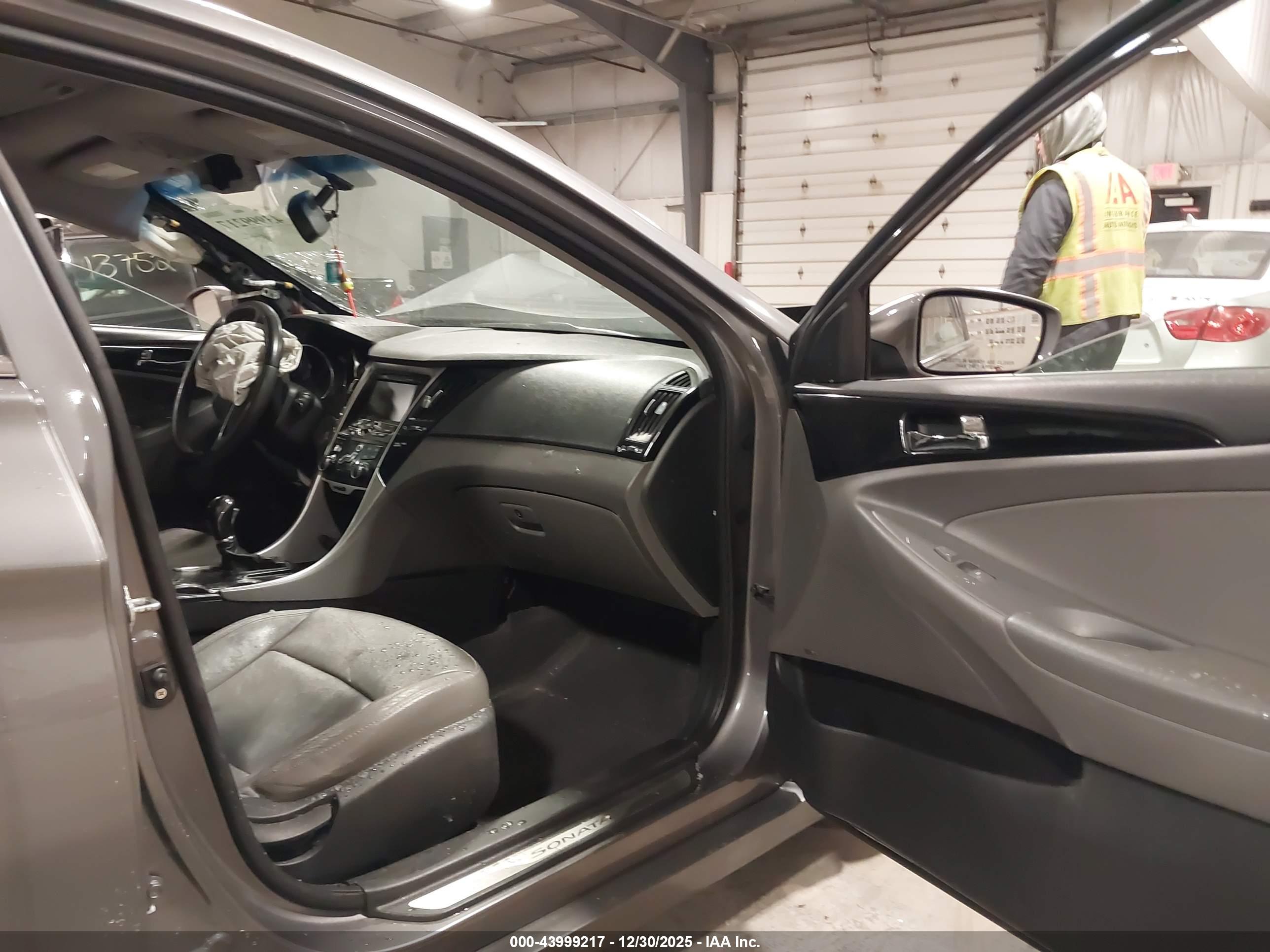 HYUNDAI SONATA image 5