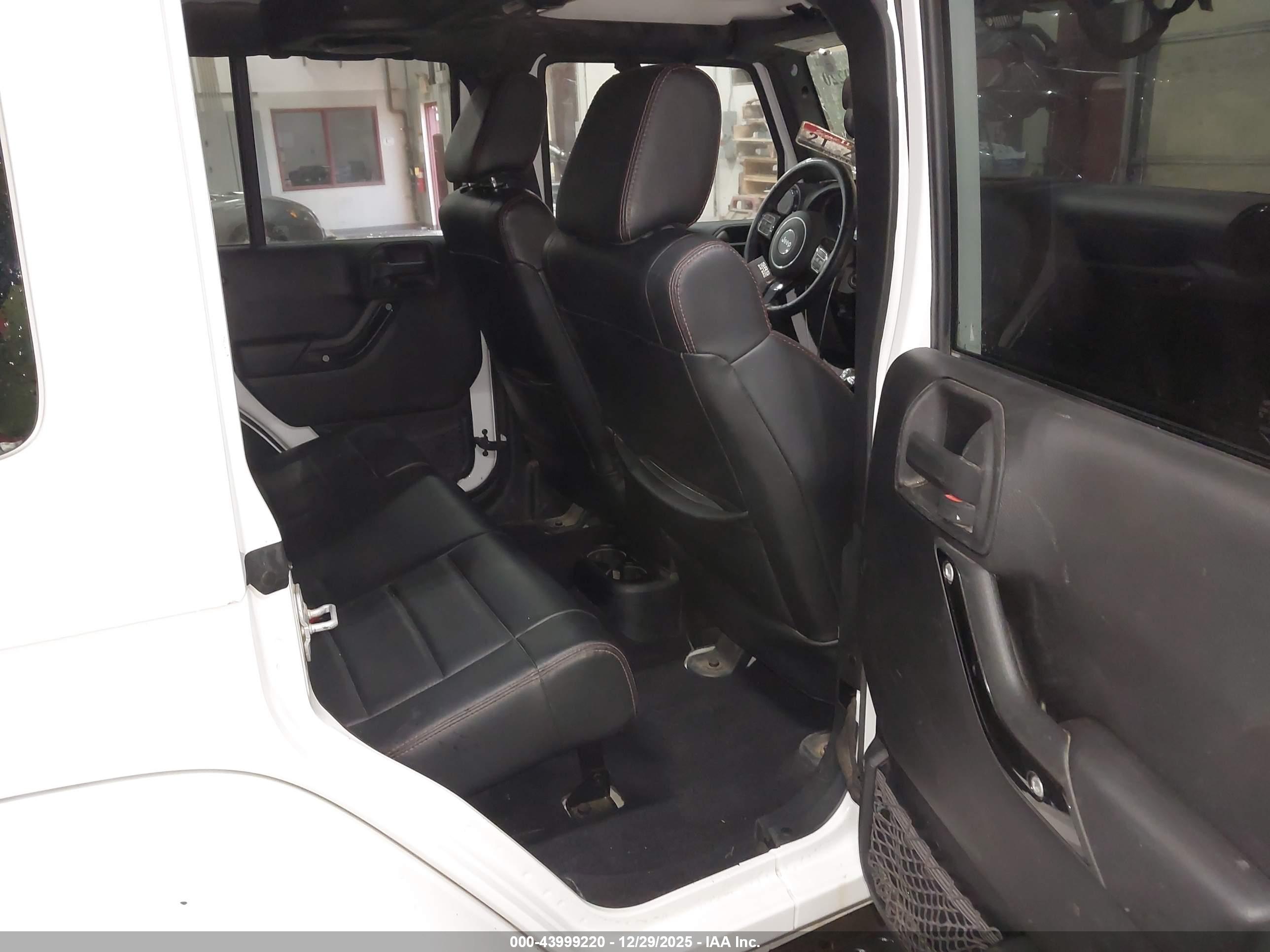 JEEP WRANGLER image 8