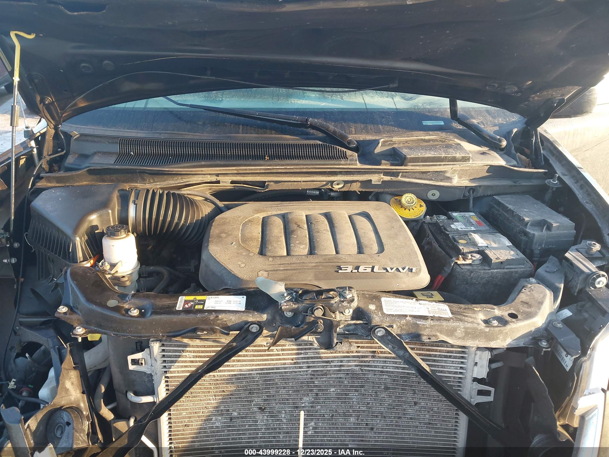 CHRYSLER TOWN image 10