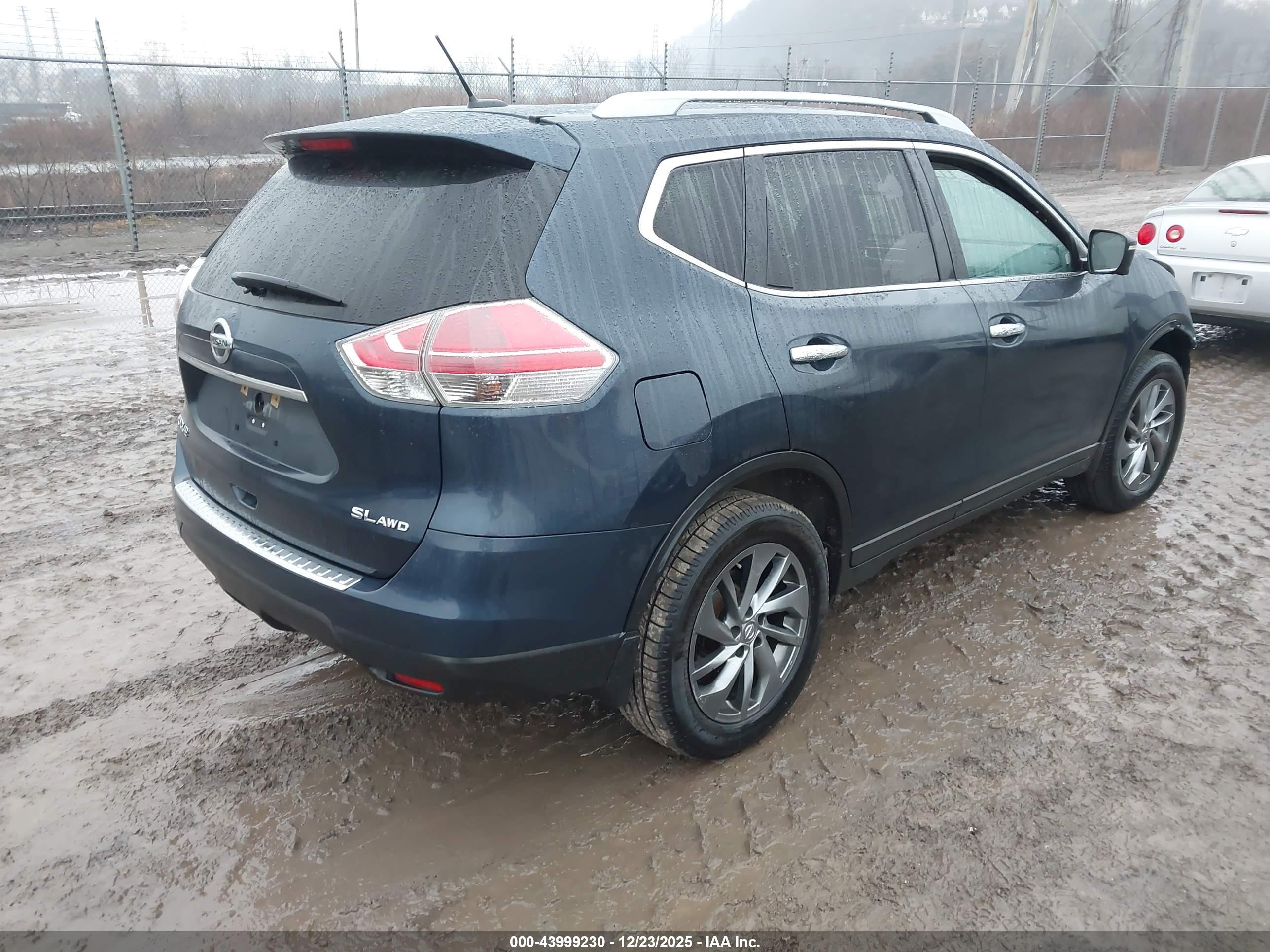 NISSAN ROGUE image 4