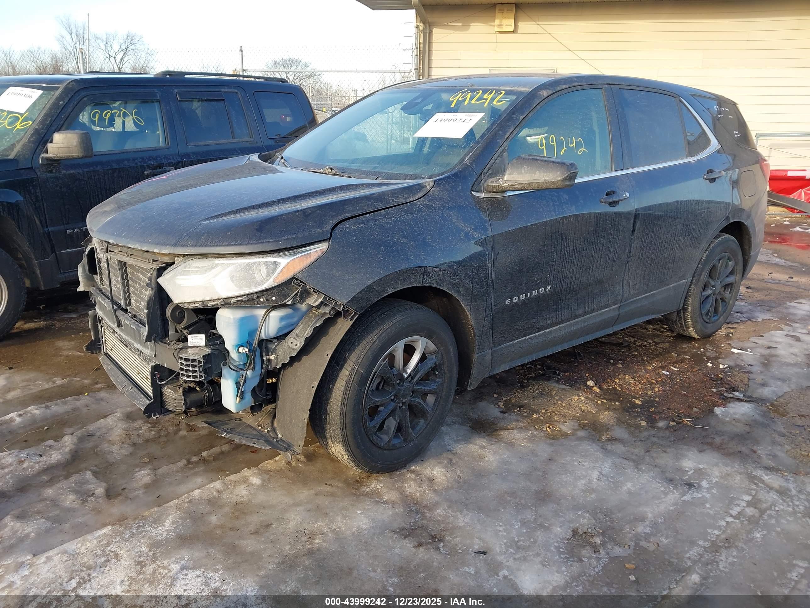CHEVROLET EQUINOX image 2