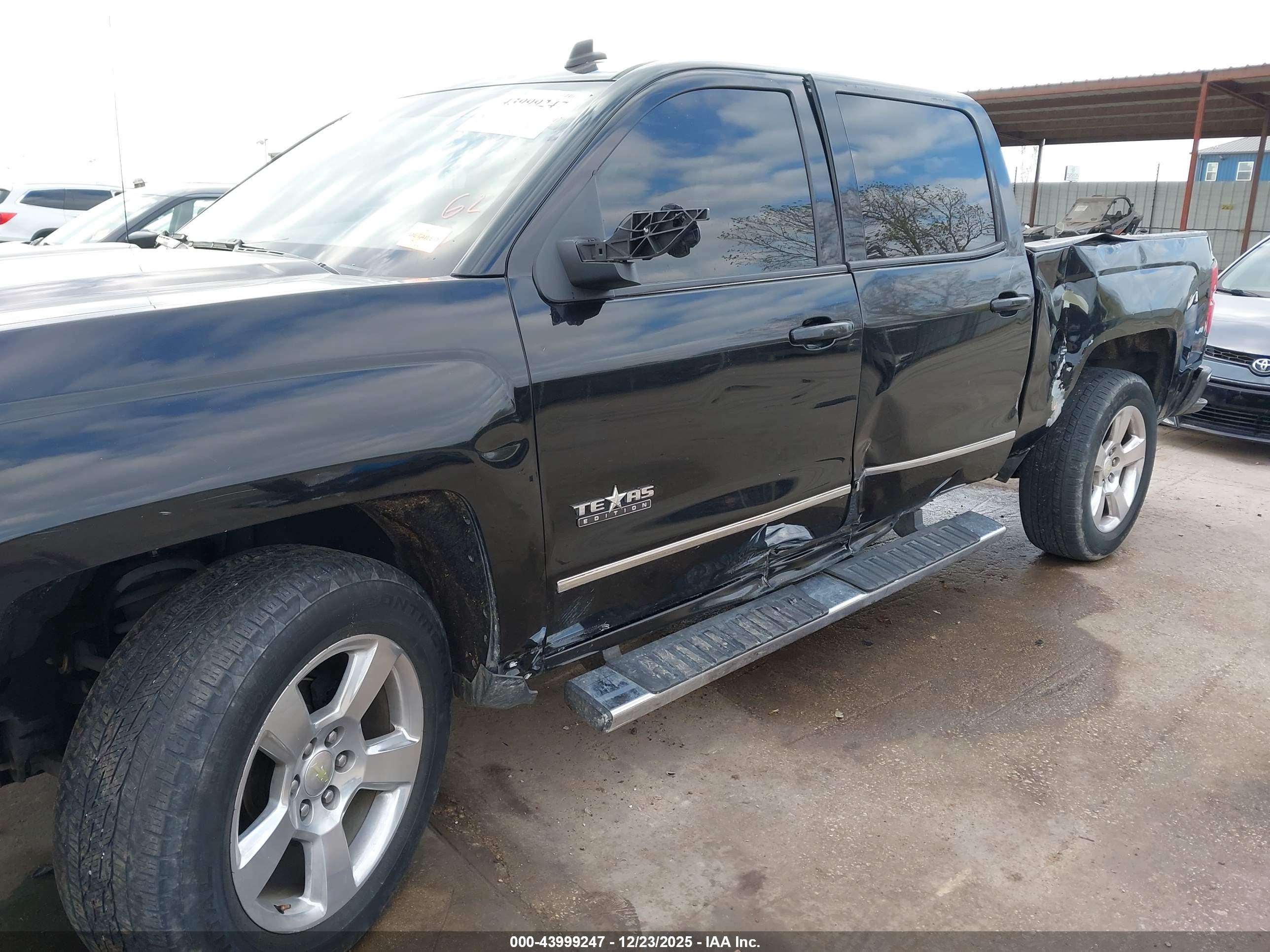 CHEVROLET SILVERADO image 6