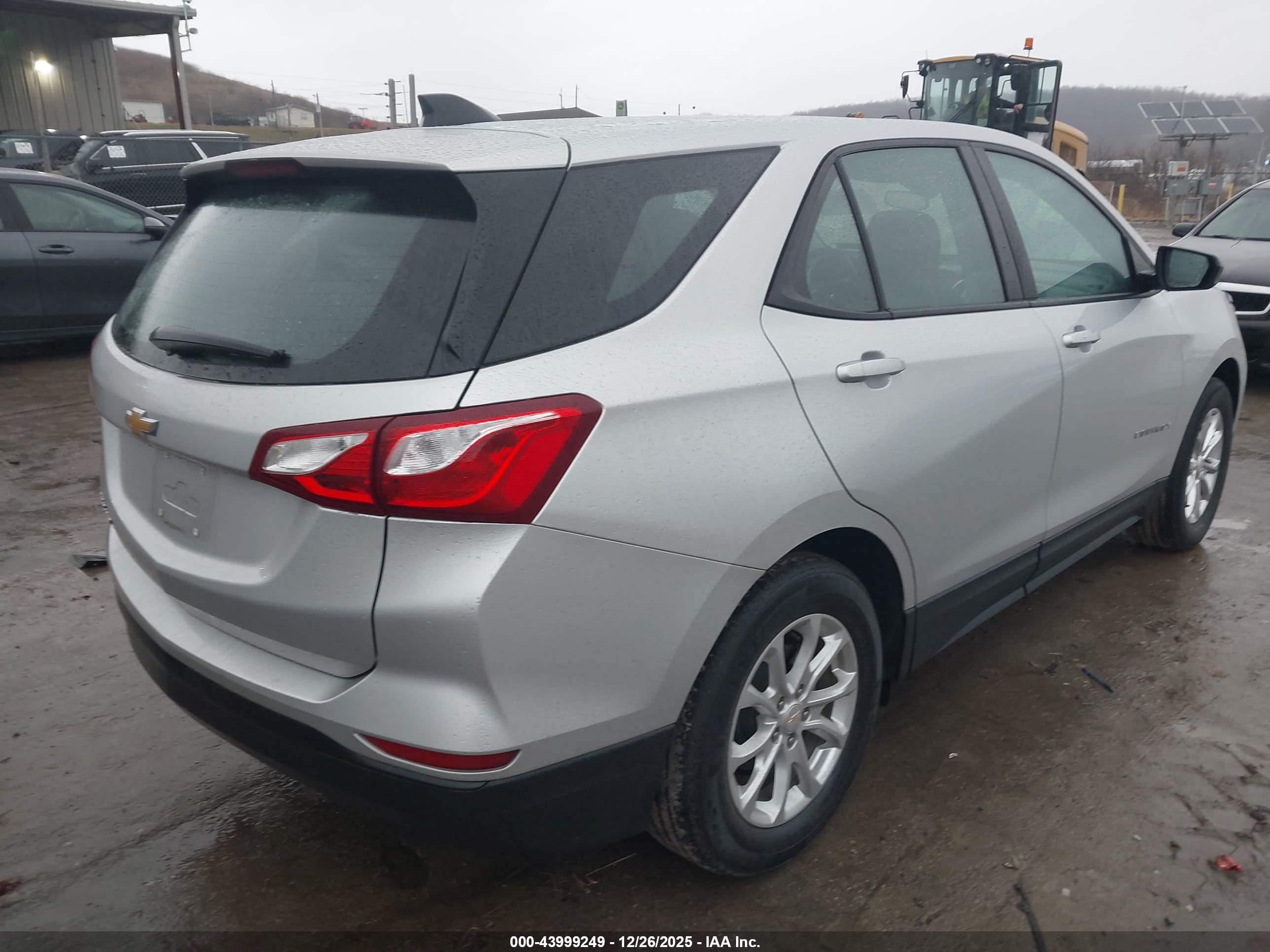 CHEVROLET EQUINOX image 4