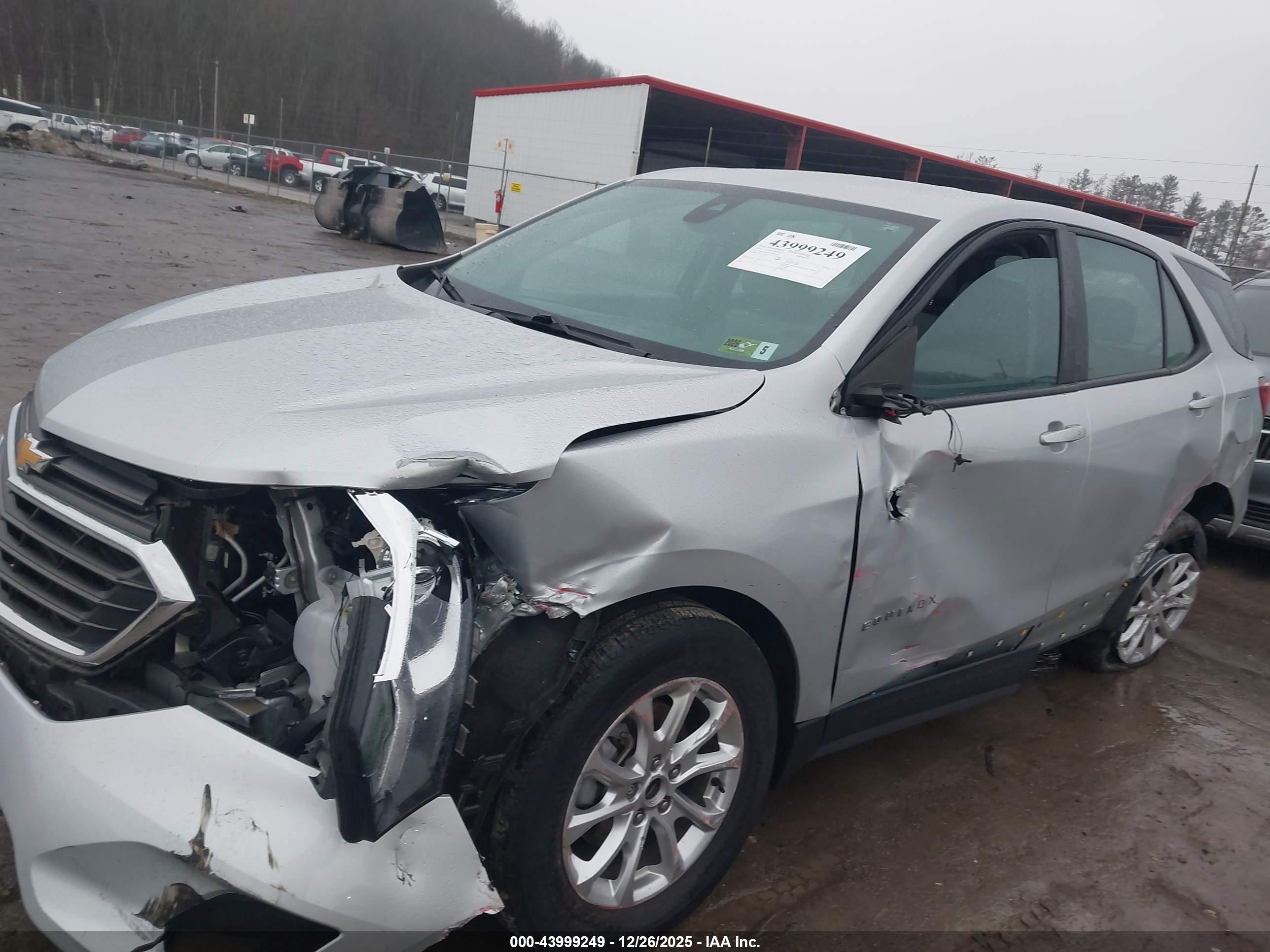 CHEVROLET EQUINOX image 6