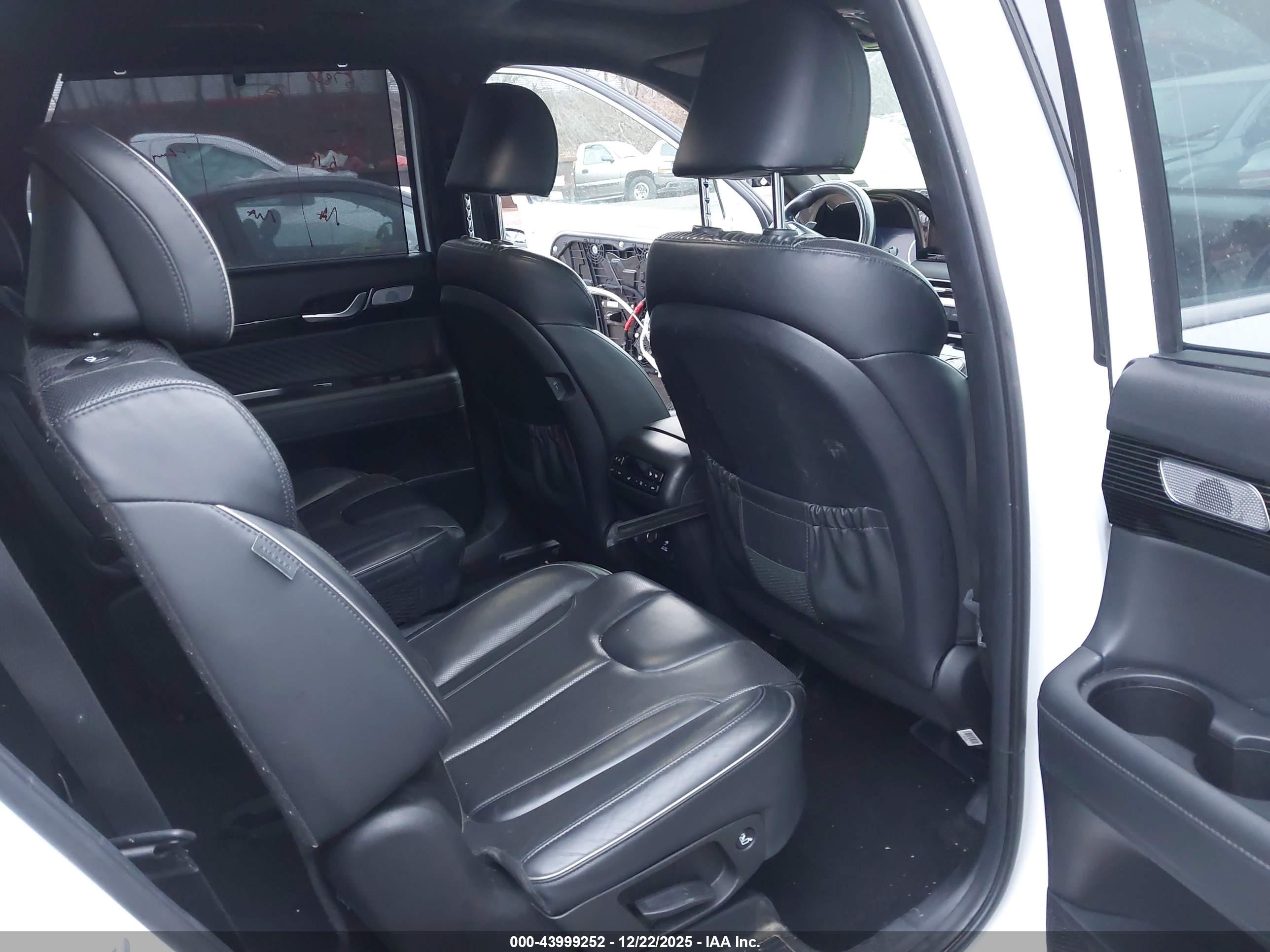 HYUNDAI PALISADE image 8