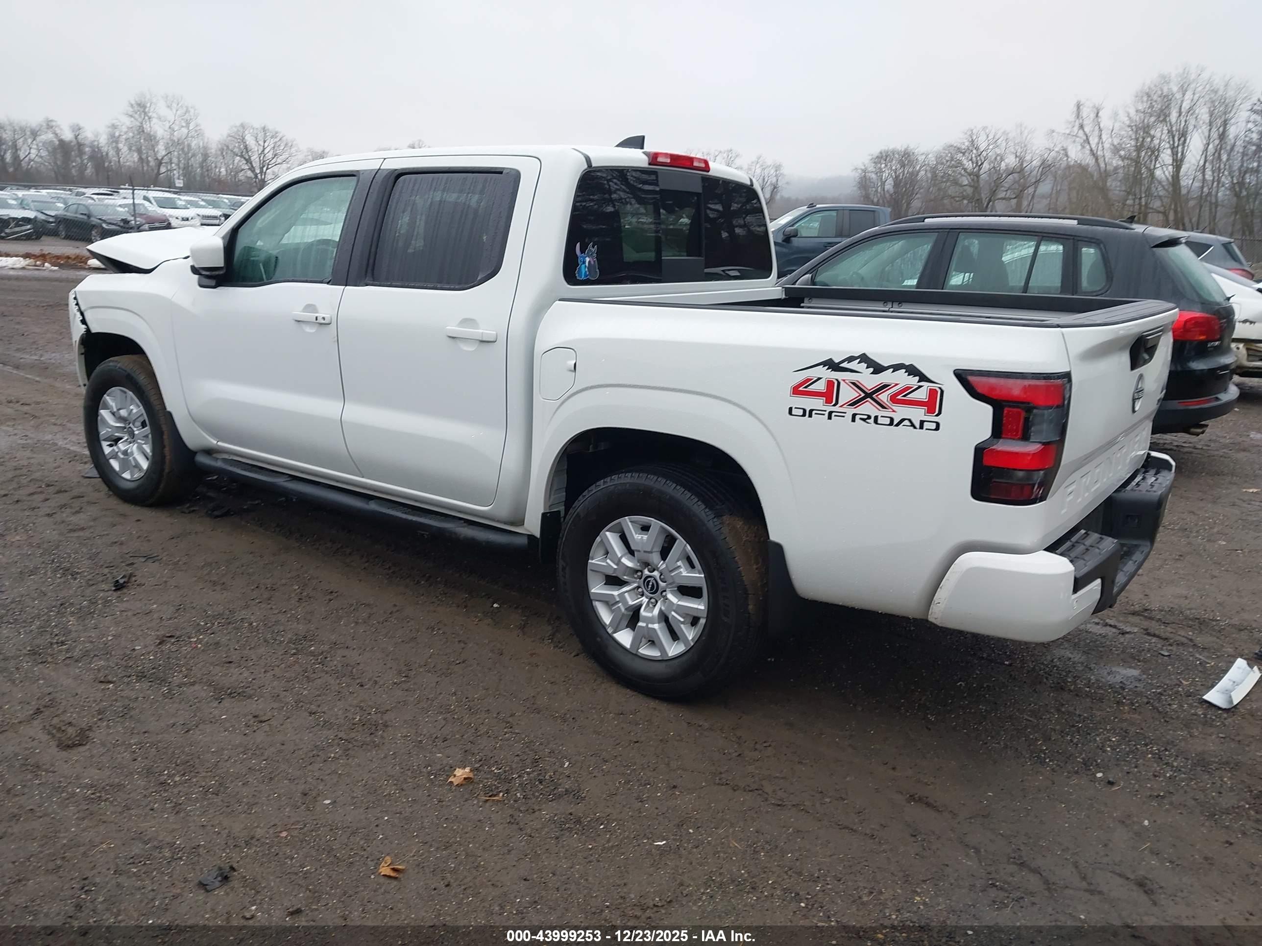 NISSAN FRONTIER image 3