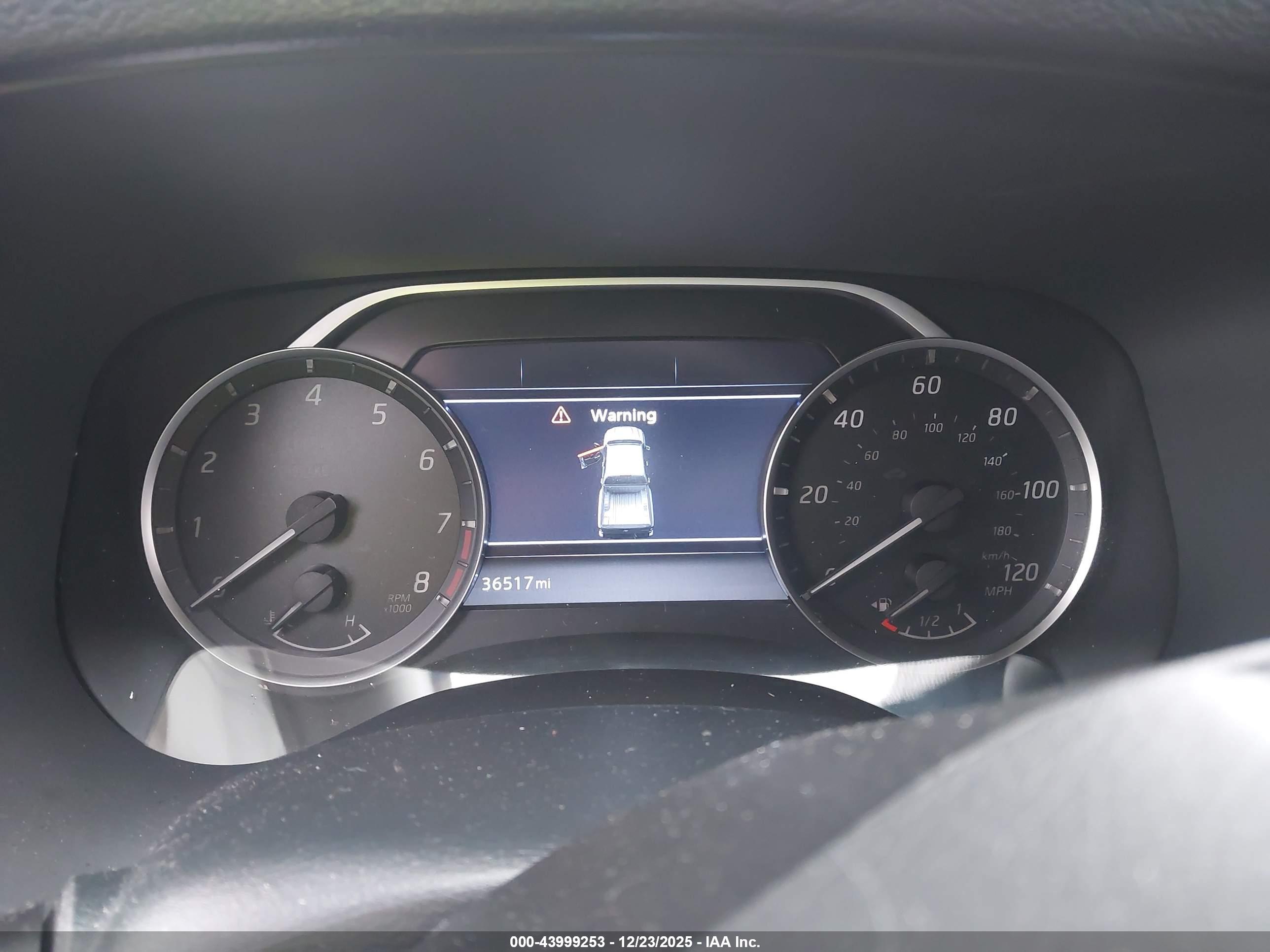 NISSAN FRONTIER image 7