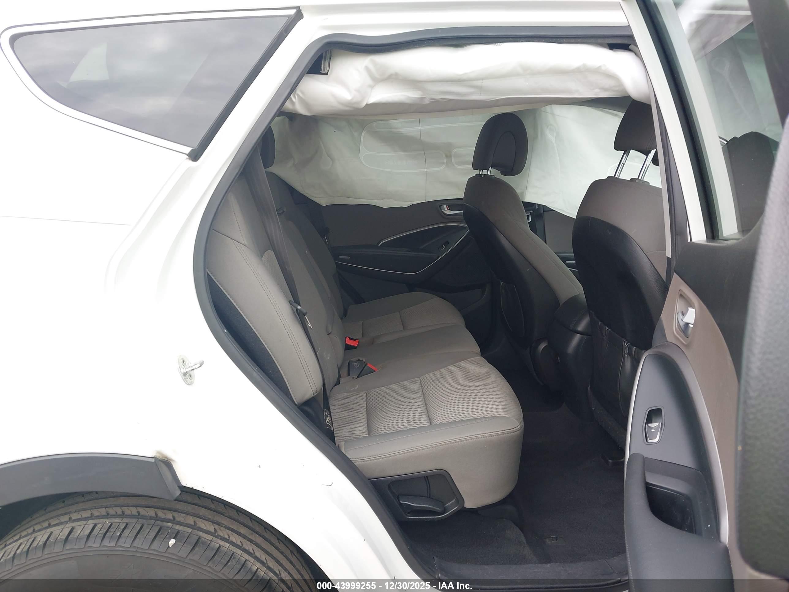 HYUNDAI SANTA image 8