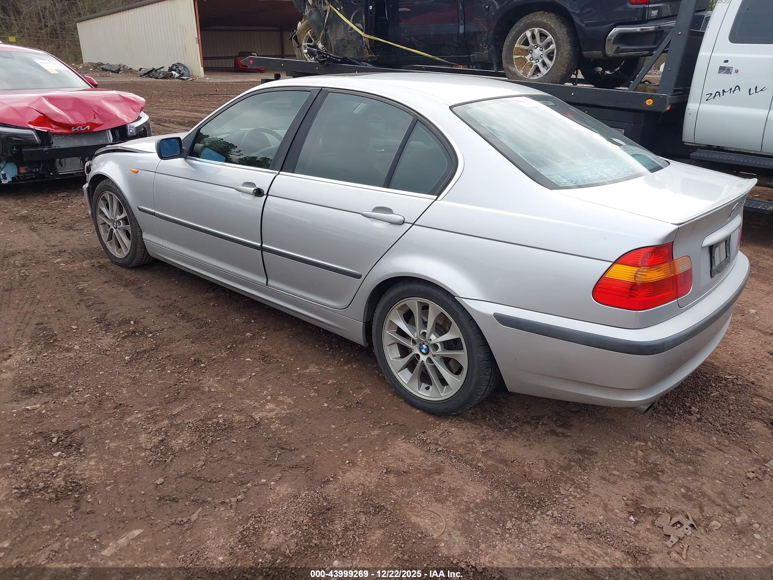 BMW 330I image 3