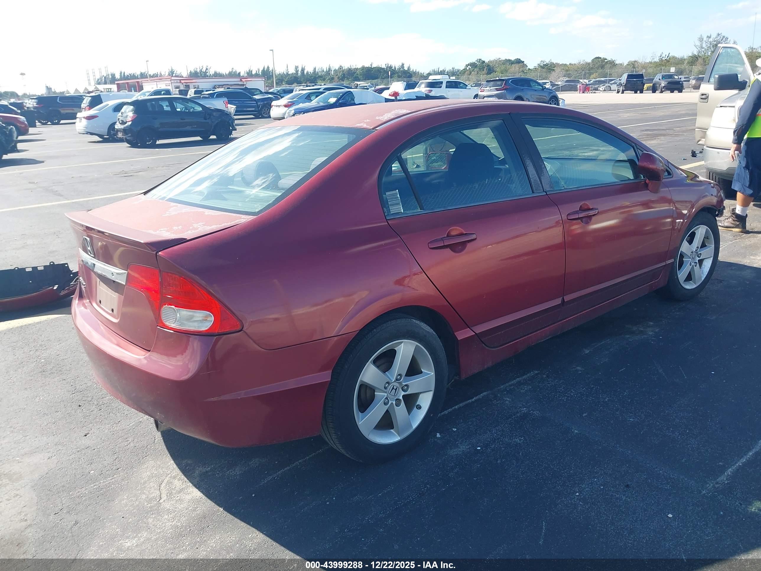 HONDA CIVIC image 4