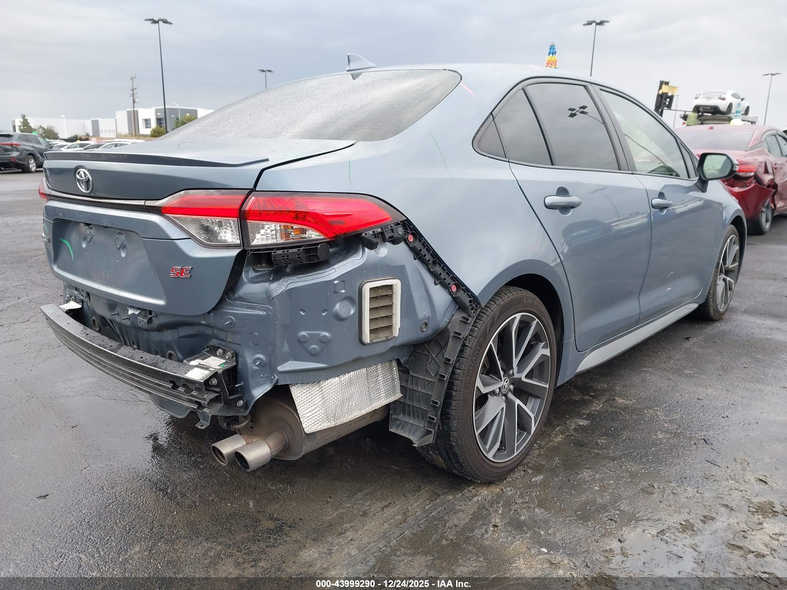 TOYOTA COROLLA image 4