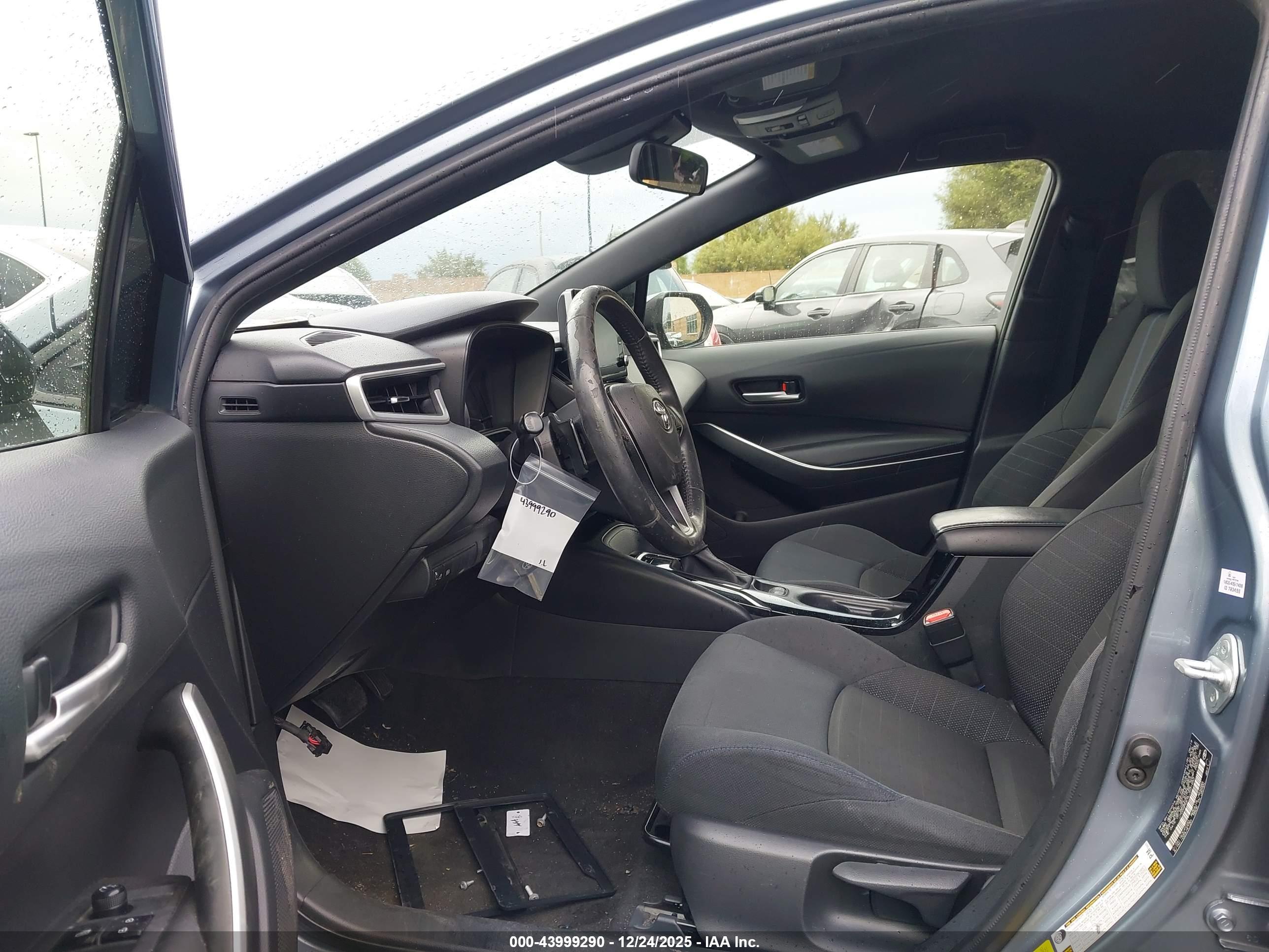TOYOTA COROLLA image 5