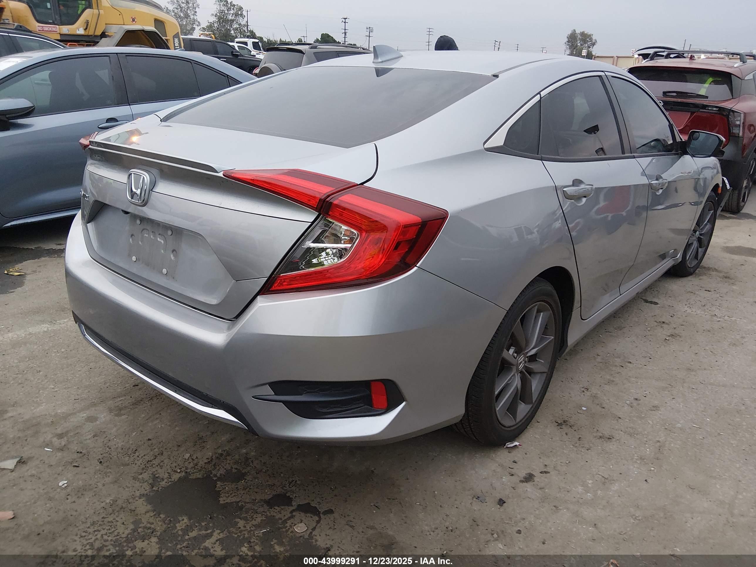 HONDA CIVIC image 4