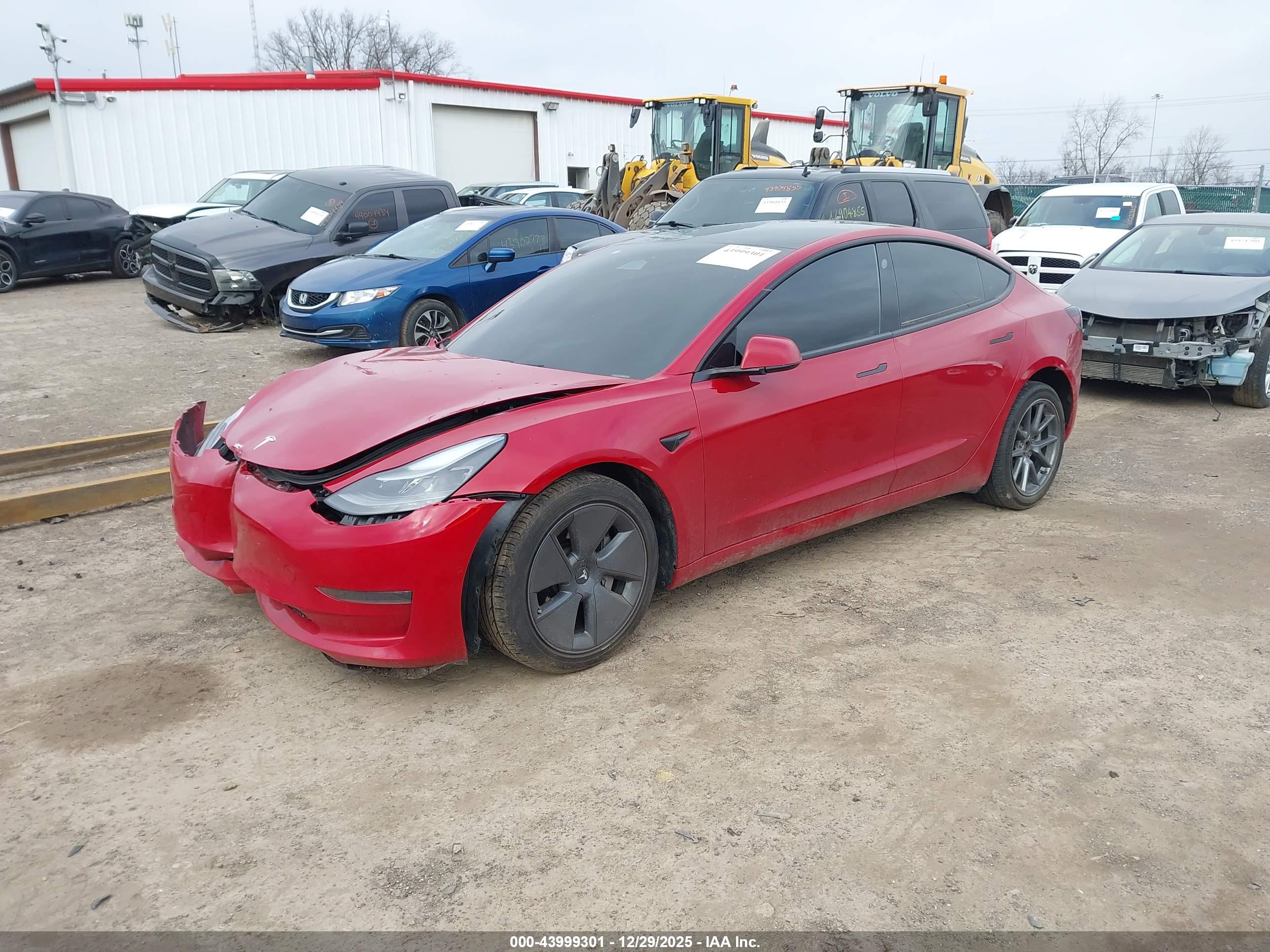TESLA MODEL image 2