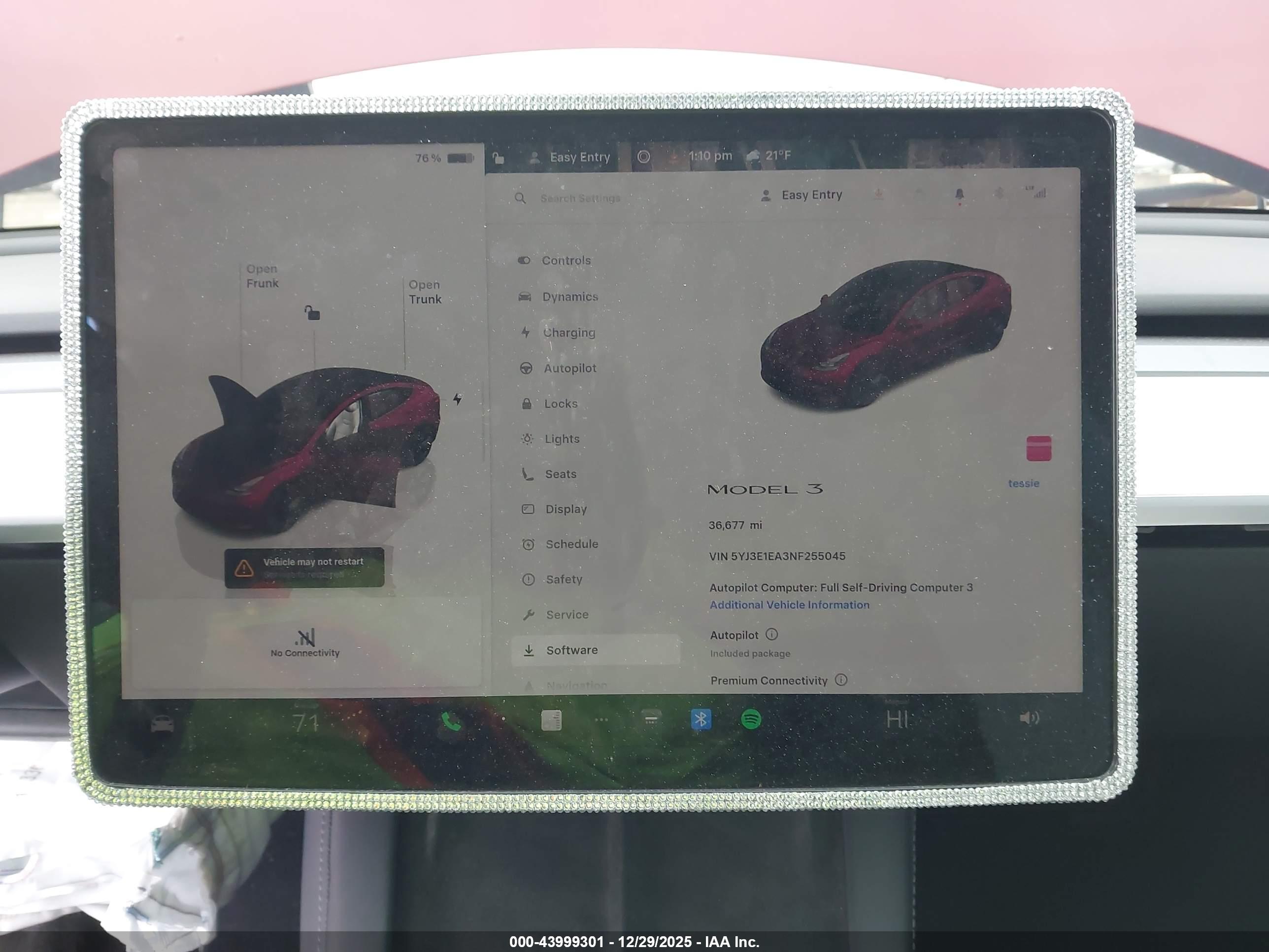 TESLA MODEL image 7