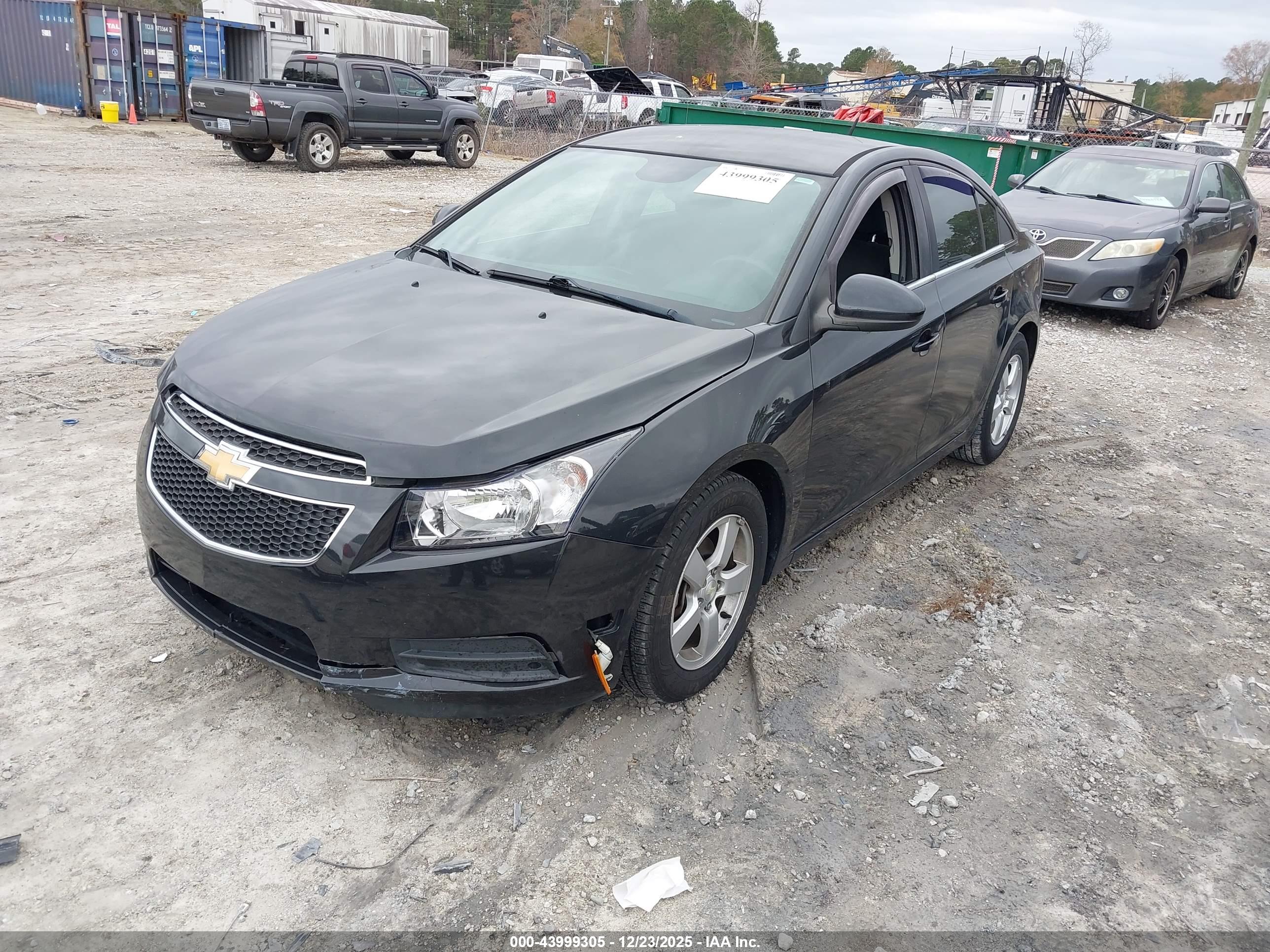 CHEVROLET CRUZE image 2